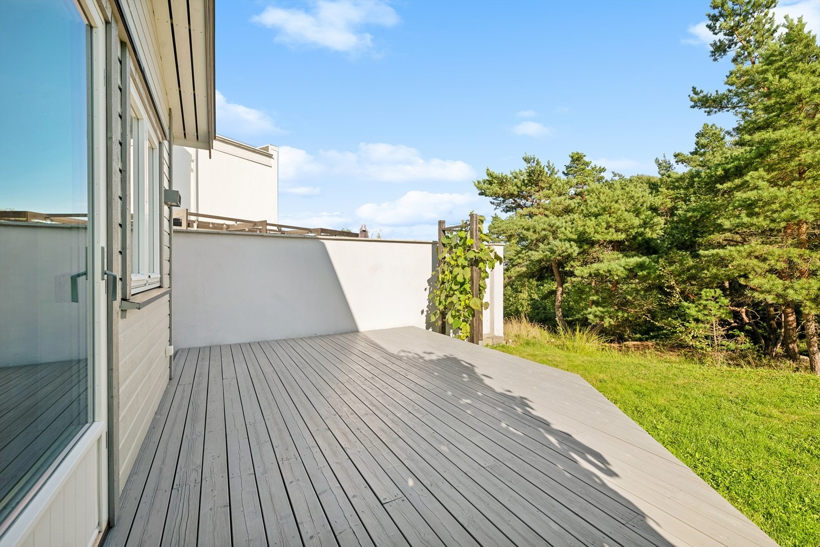 Solrik sydvendt terrasse anneks Galleribilde