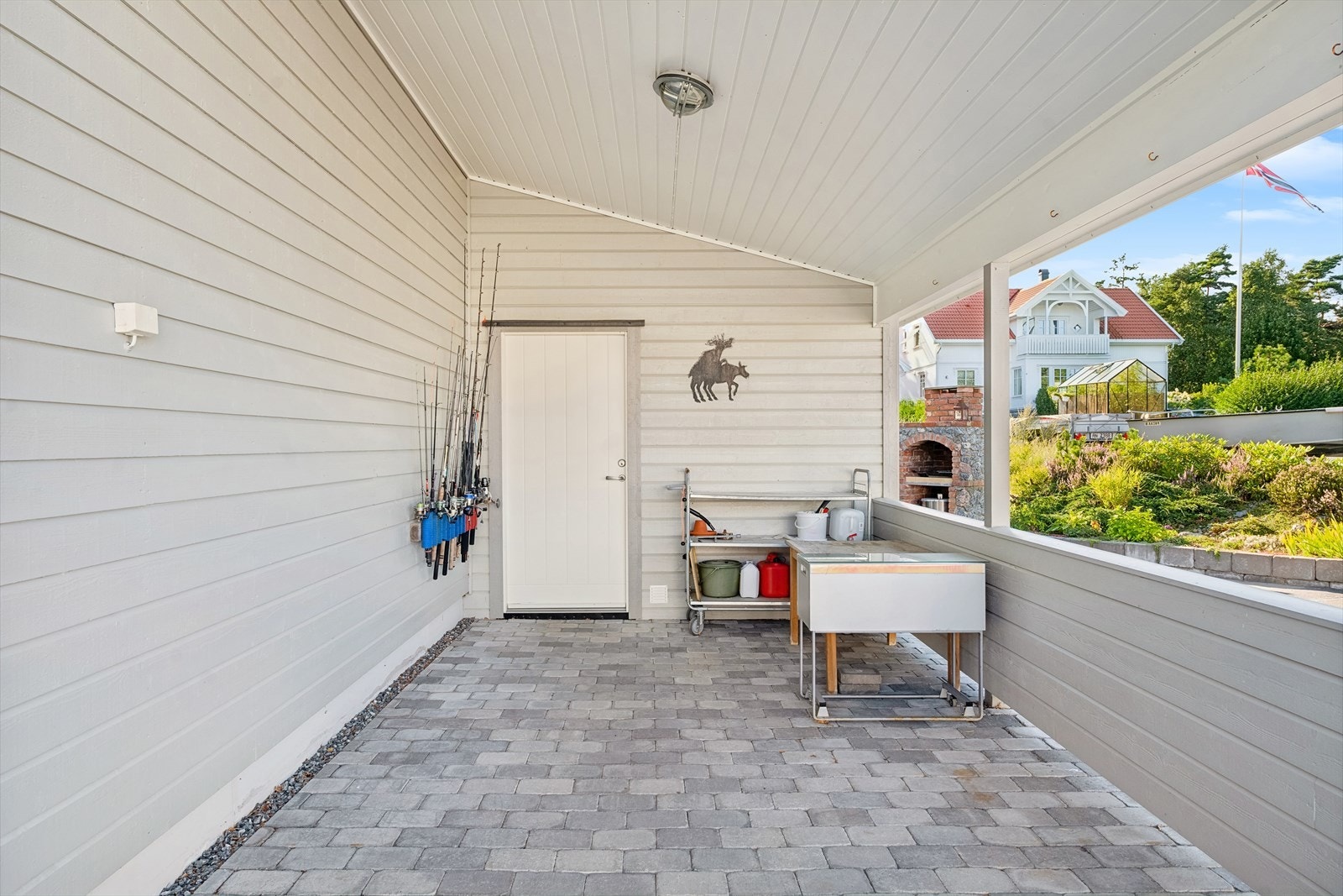 Carport med utvendig bod Galleribilde