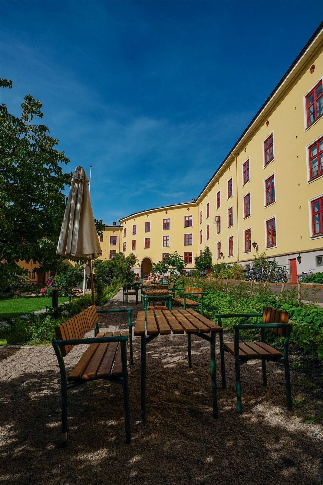 Bakgården er et perfekt sted å møte naboene. Galleribilde