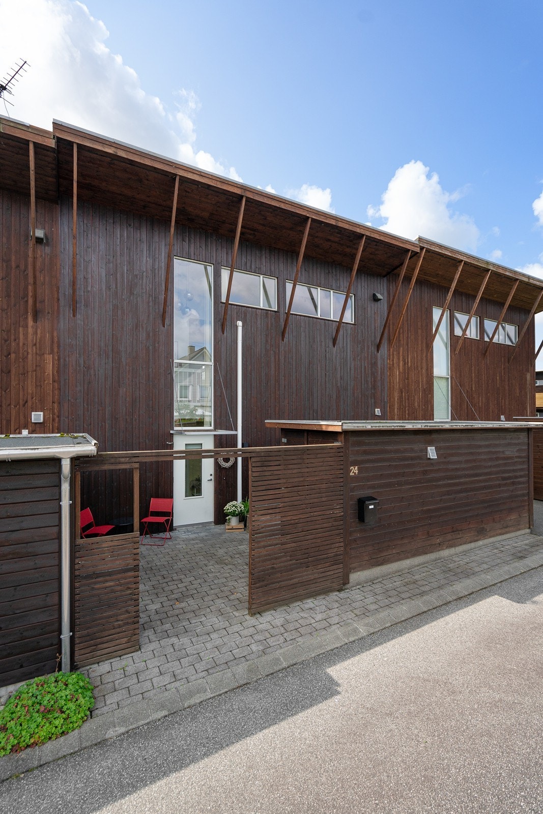 Beleggningstein i inngangsparti Galleribilde