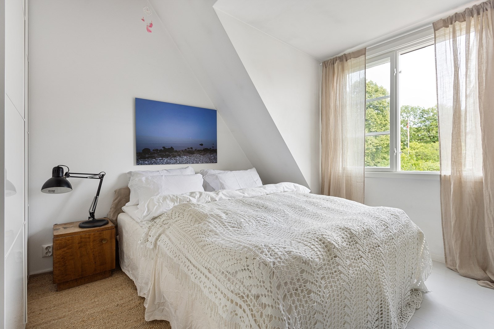 Hovedsoverommet oppleves lyst og luftig, og er av god størrelse. Galleribilde