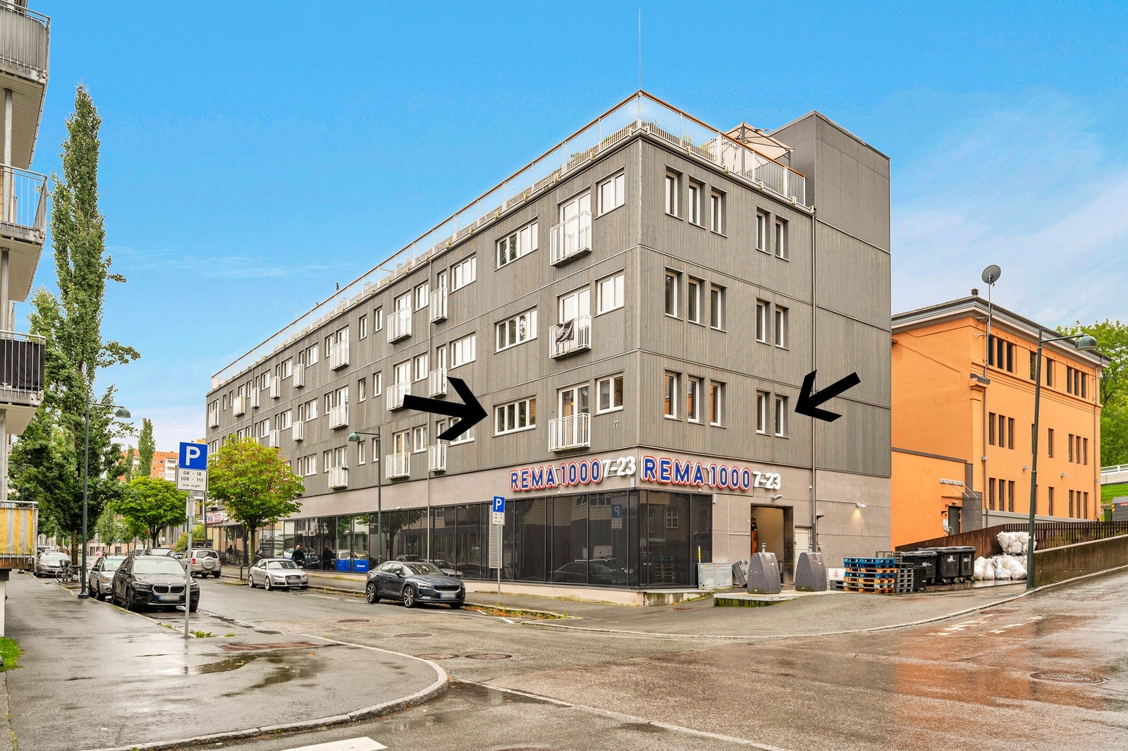 Fasade. Bygget har heis og ble oppsatt i 2014. Flott beliggenhet i enden av bygget. Galleribilde