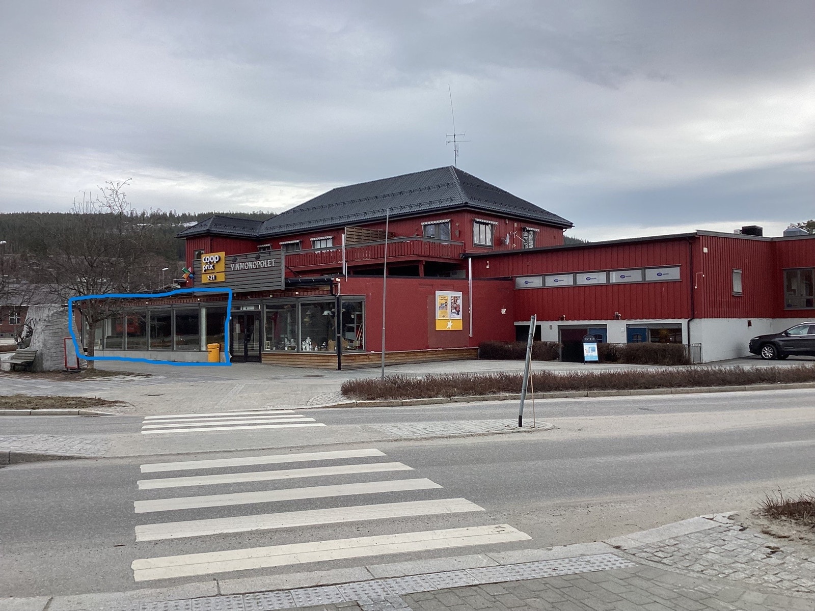 Lokalene sett fra gata Galleribilde