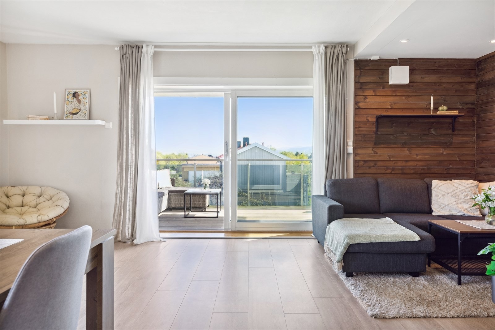 Flott stue. Galleribilde