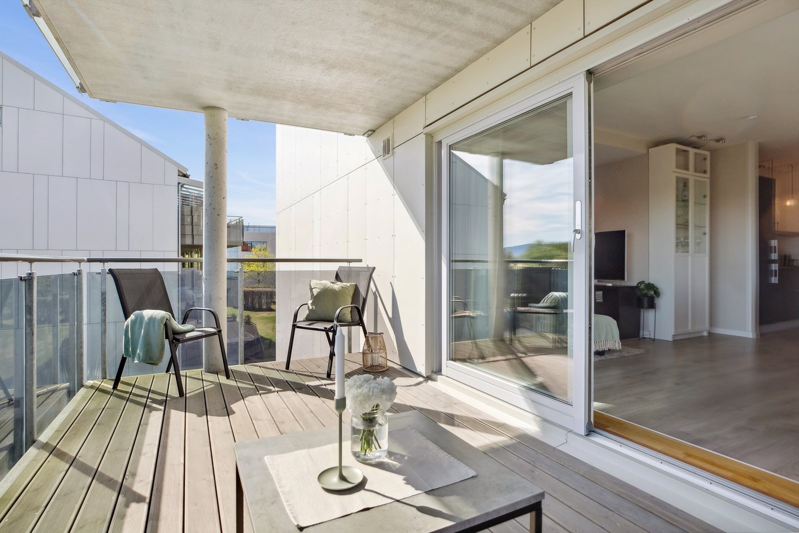 Balkongen fungerer utmerket som en forlengelse av stuen. Galleribilde