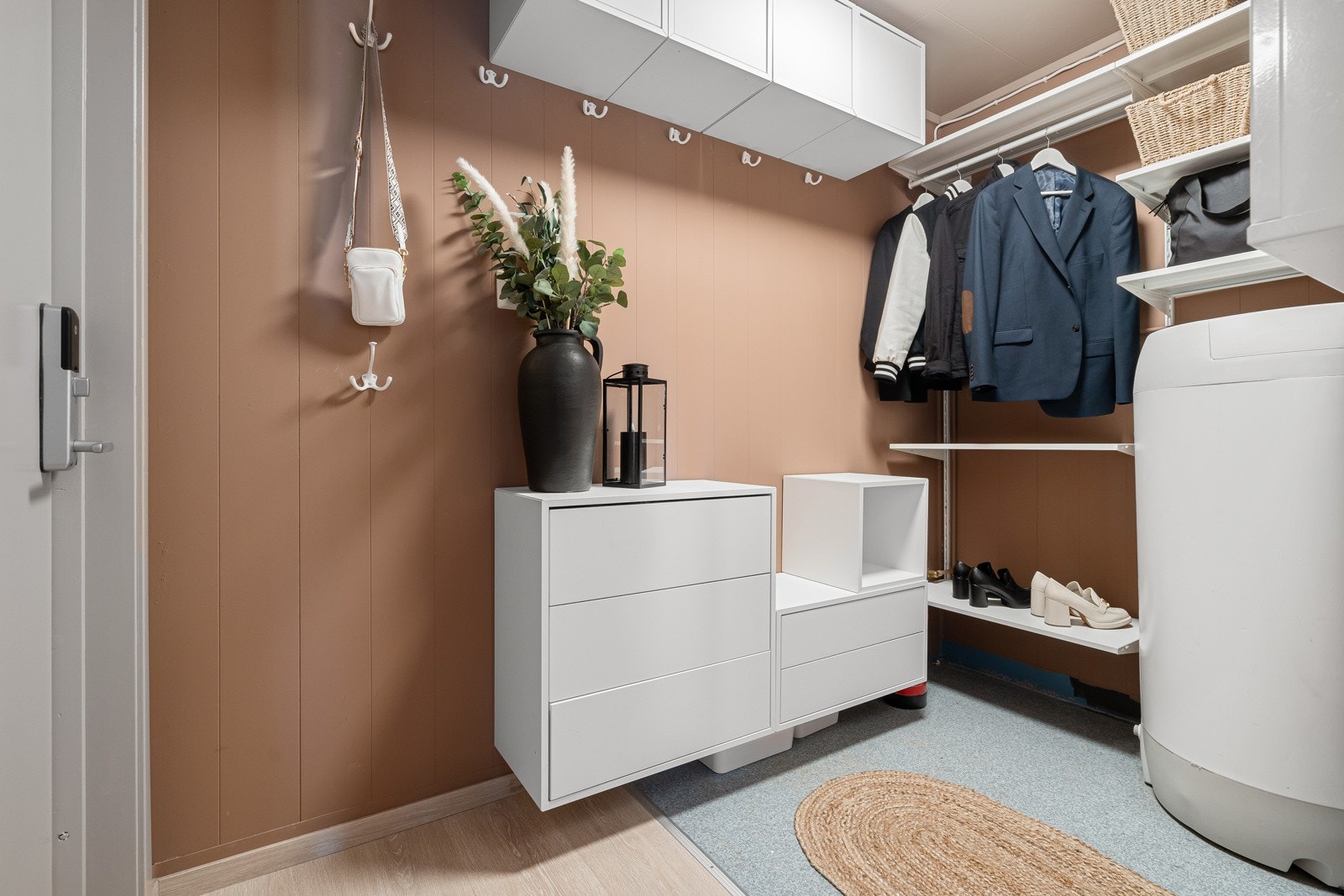 Bod/teknisk rom sørger for gode oppbevaringsmuligheter. Galleribilde