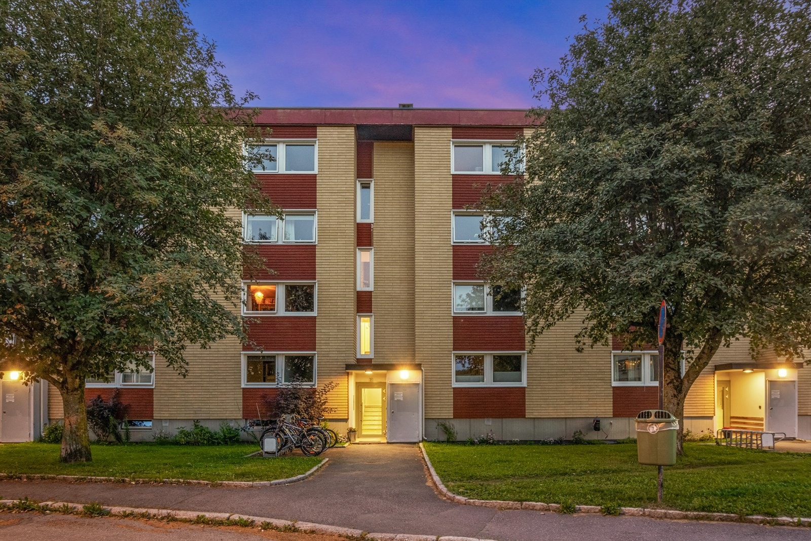 Andelseiere har tilgang til gratis fellesvaskeri og sykkelbod i borettslaget. Galleribilde