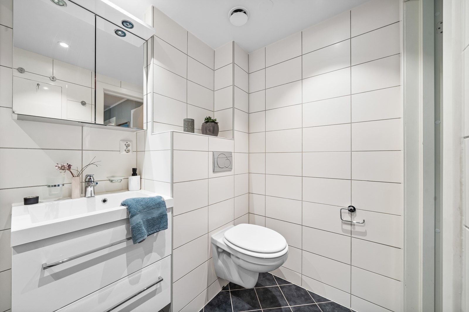 Badet ble pusset opp i regi av borettslaget (2016) og arbeidet omhandlet bl.a. skifte av soilrør og sluk. Galleribilde