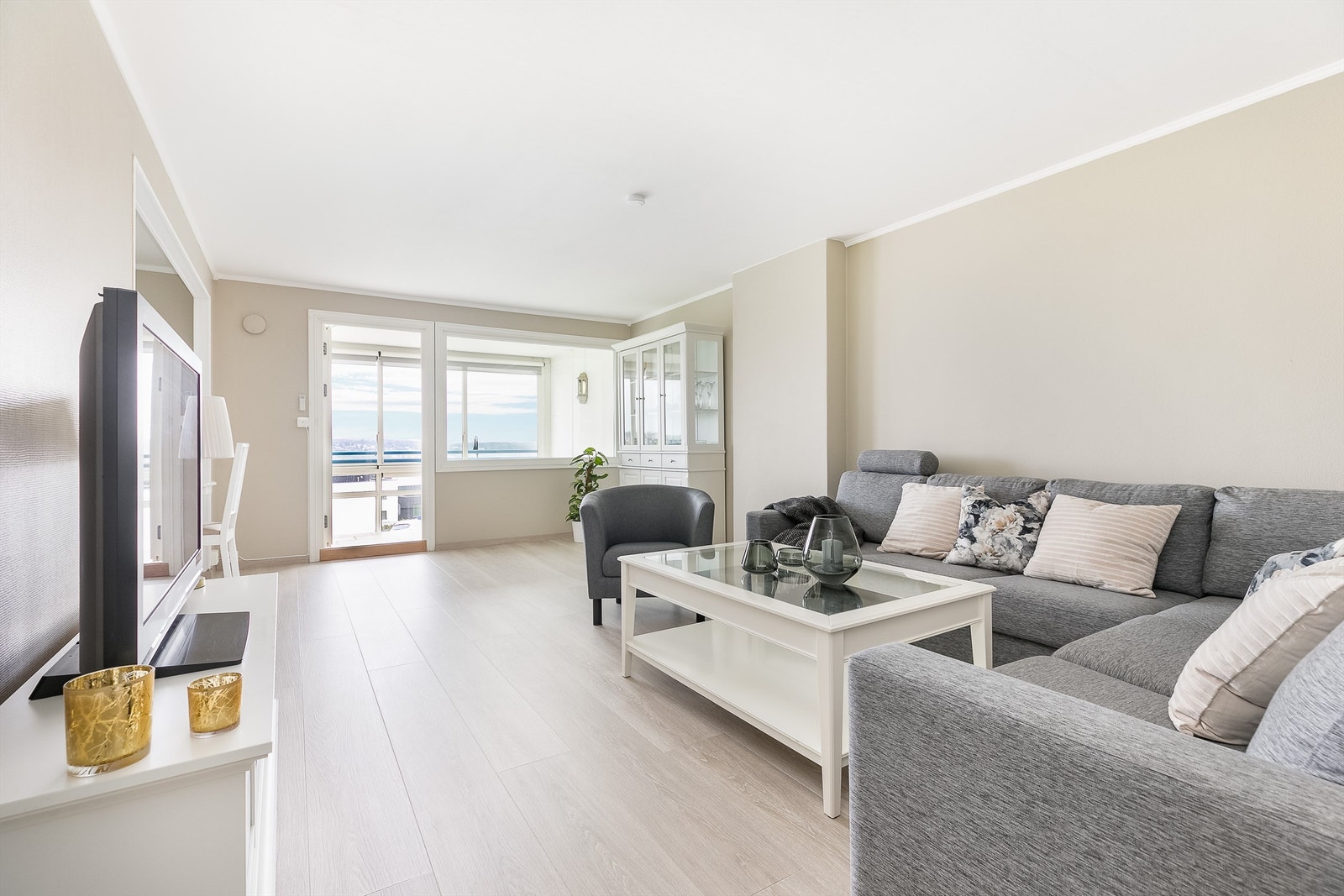 Strandpromenaden 172 formidles av Krogsveen. Galleribilde