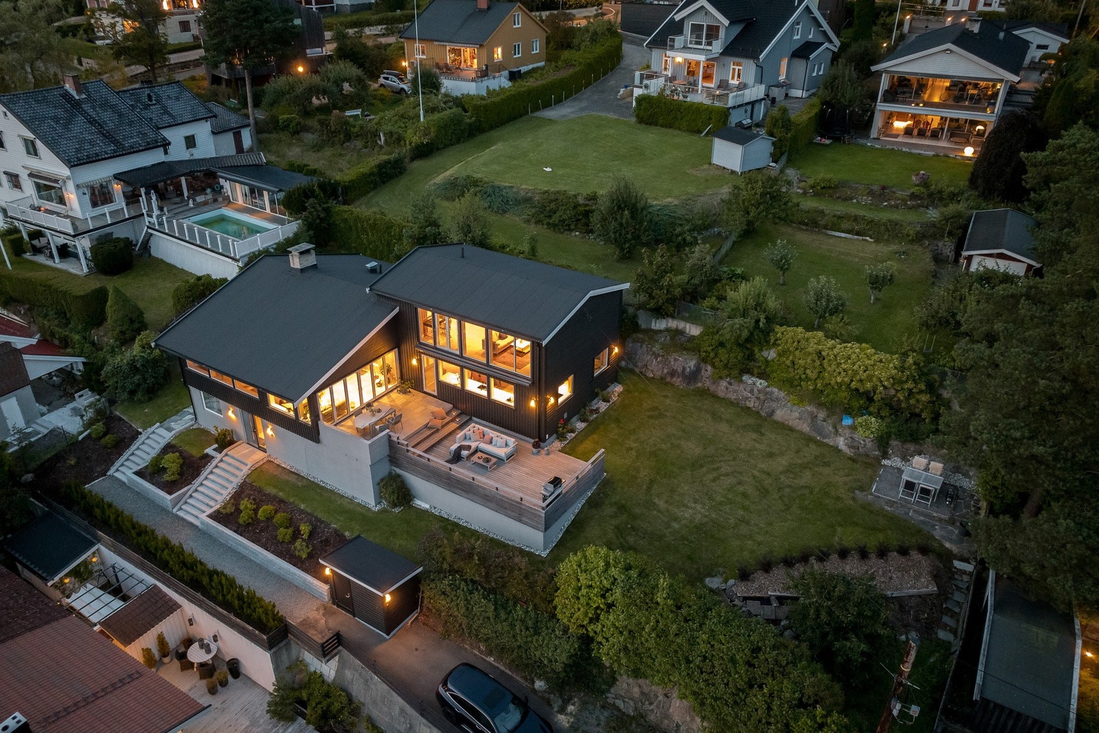 Høytliggende plassering, stille og tilbaketrukket. Galleribilde