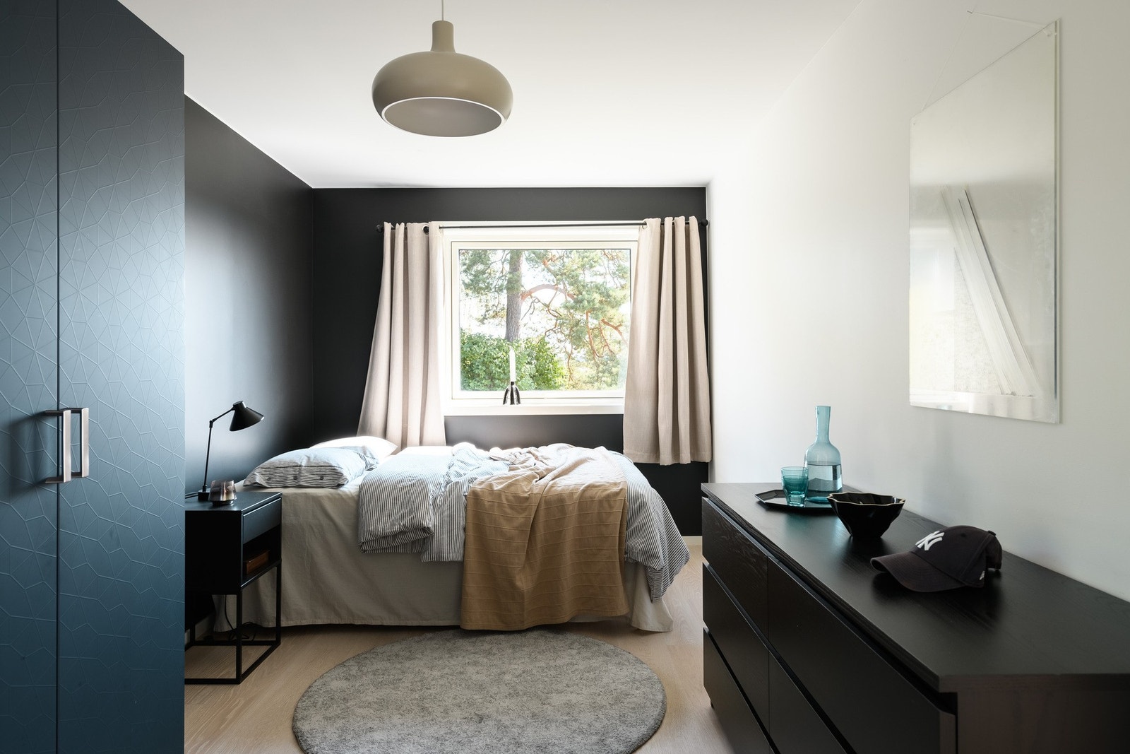 Soverom nr. 2. Galleribilde