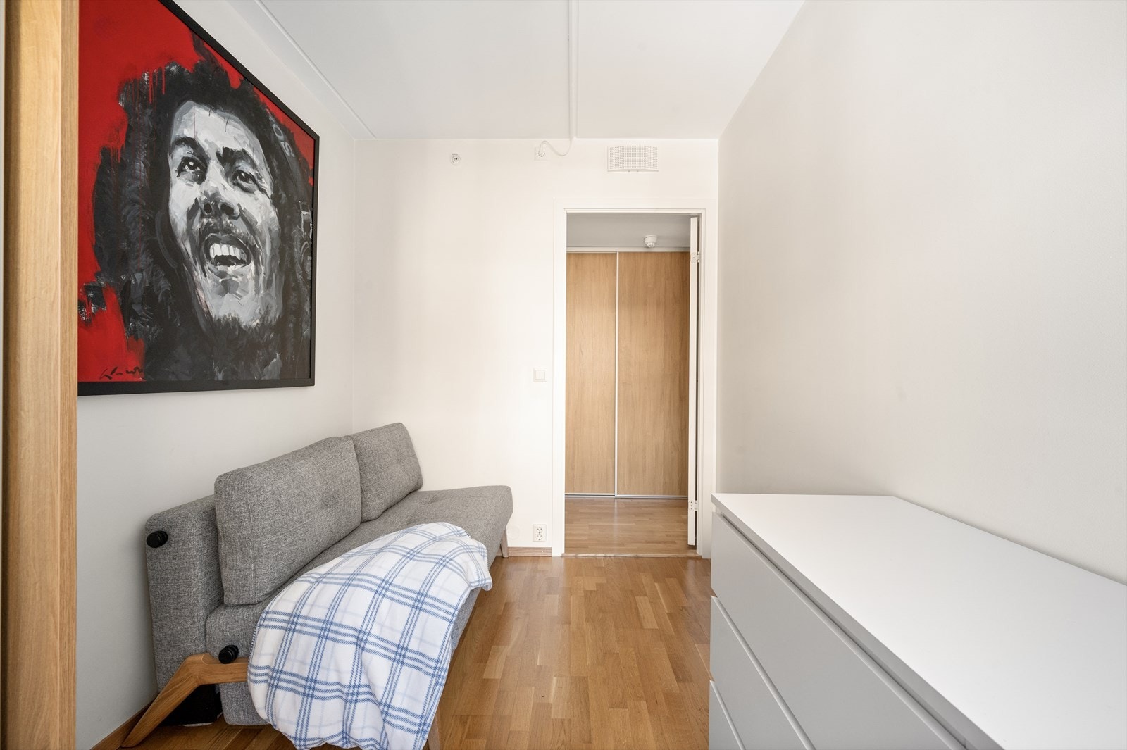 Soverom II egner seg fint som et barnerom, gjesterom eller kontor. Galleribilde