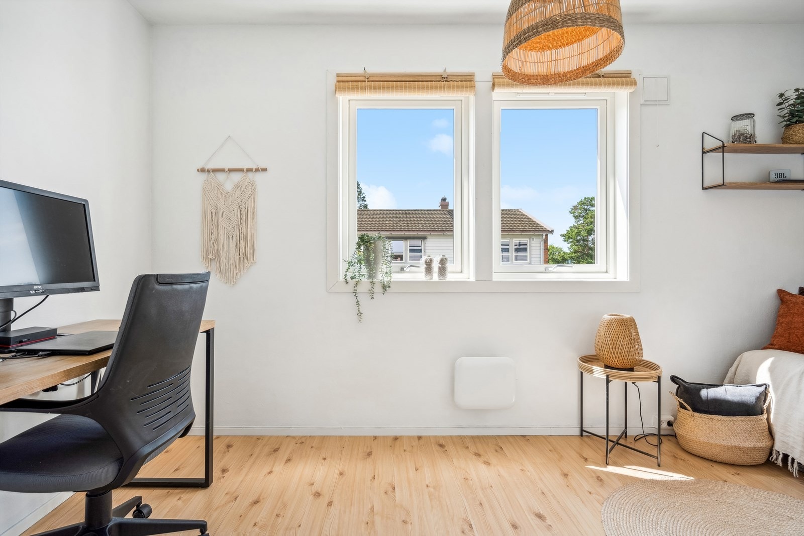 Begge soverommene vender ut mot rolige omgivelser. Galleribilde