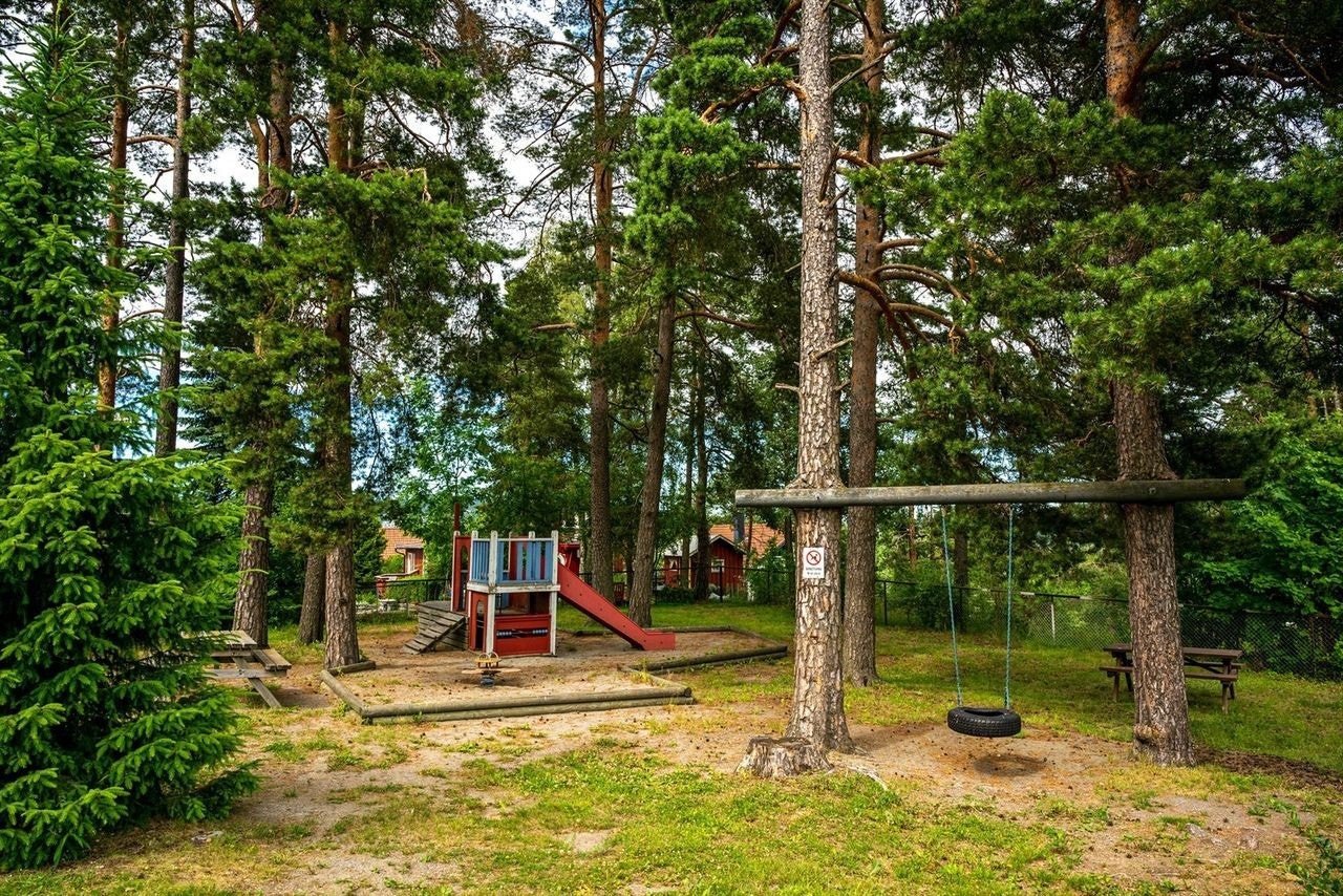 Barnevennlig nærområde med flere lekeplasser i umiddelbar nærhet! Galleribilde