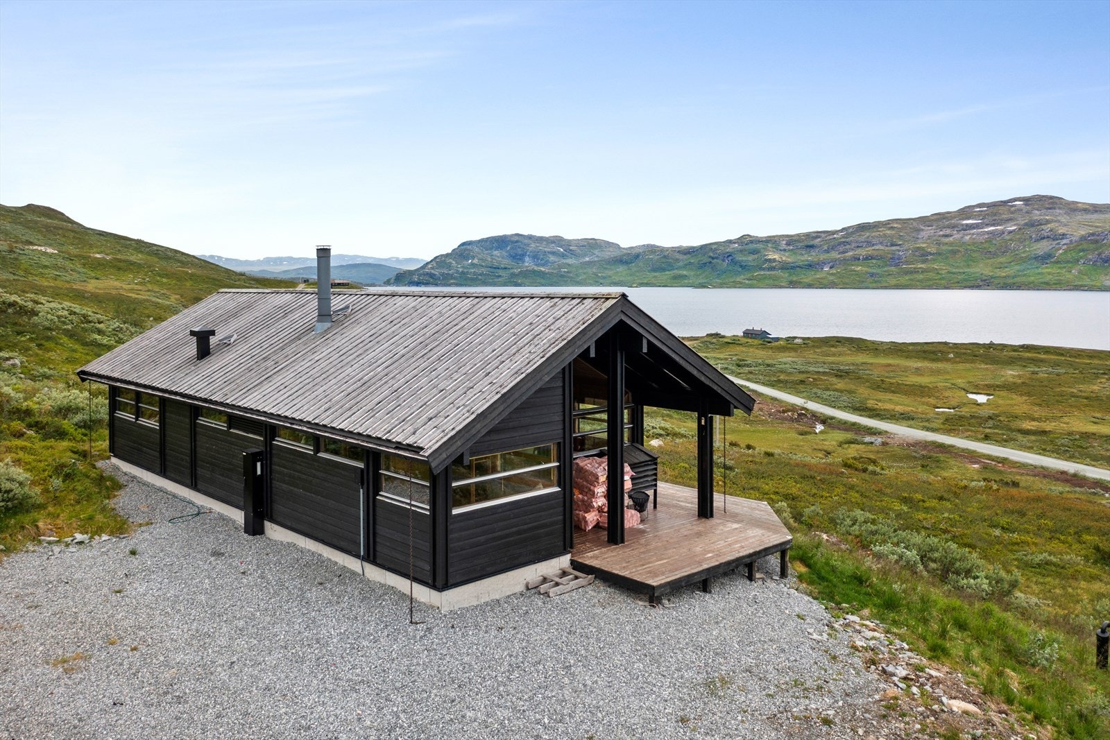 Velkomen til Eidsbugardvegen 503 presentert av Eiendomsmegler Vest v/Kenneth Bjørk. Galleribilde