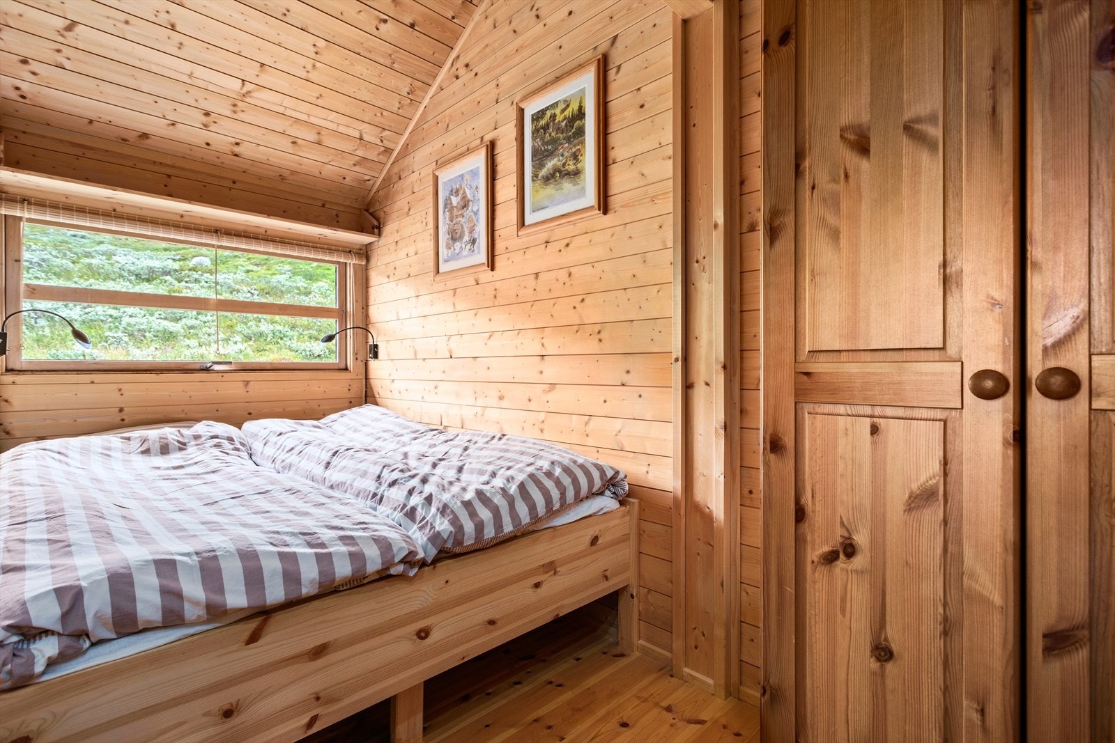 Det er tre soverom i hytta. Galleribilde