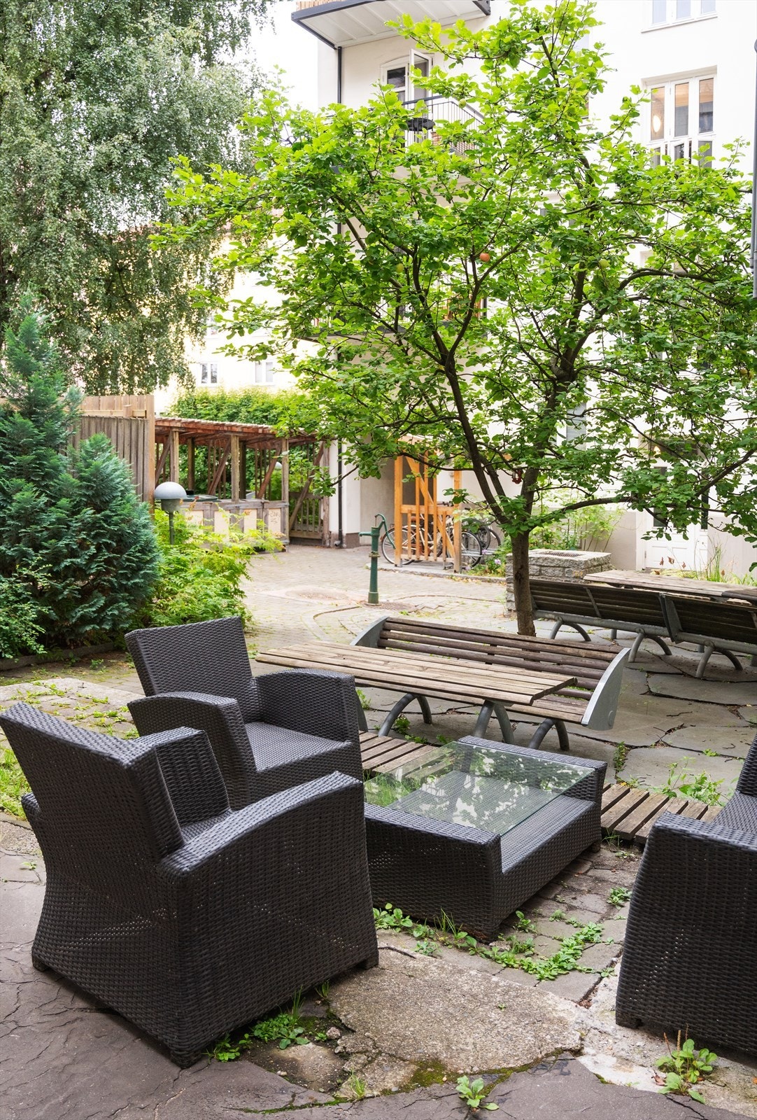 Her kan man nyte varmere dager i rolige og skjermede omgivelser. Galleribilde