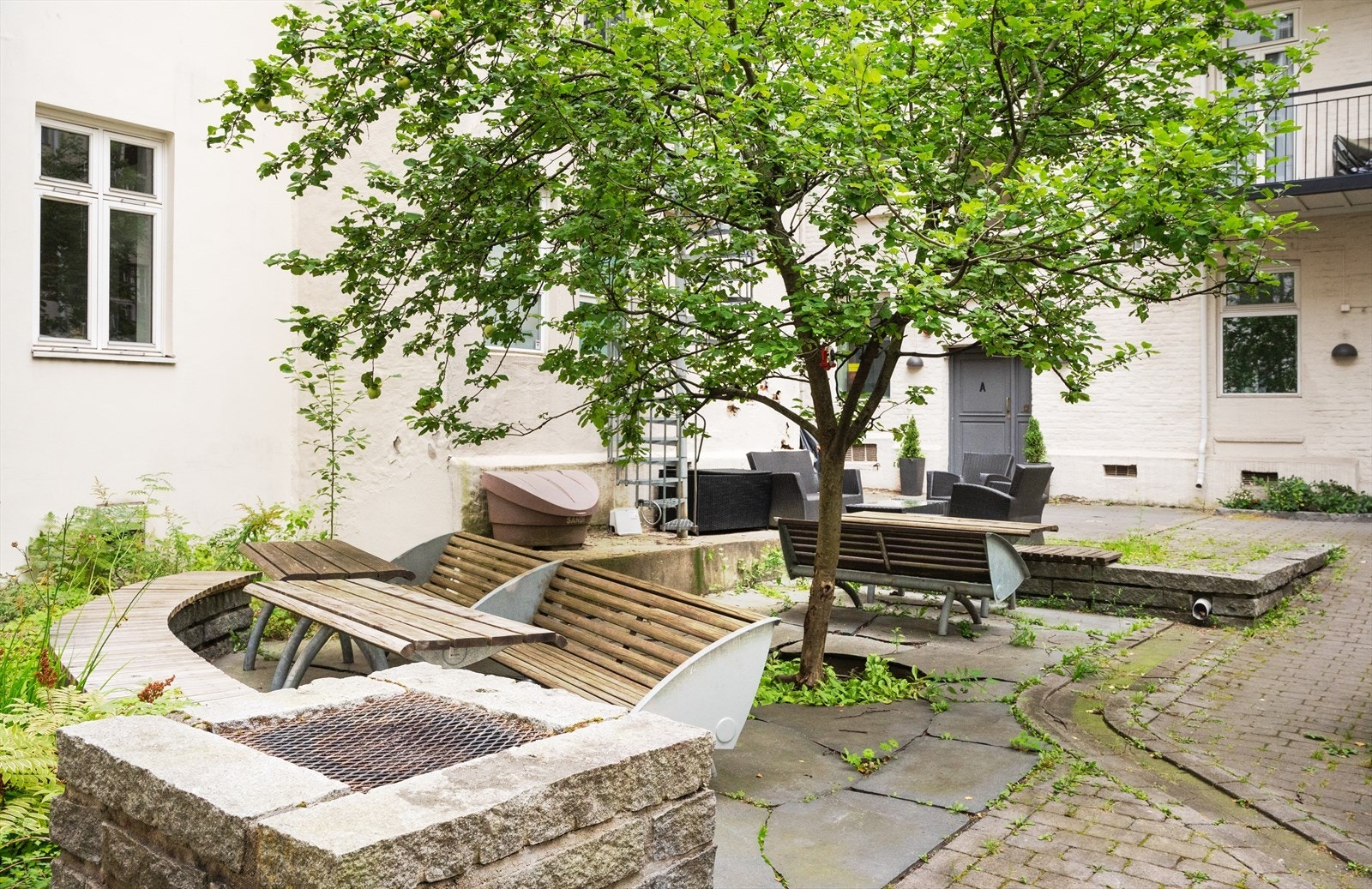 Sameiet har en hyggelig bakgård man kan benytte seg av. Galleribilde