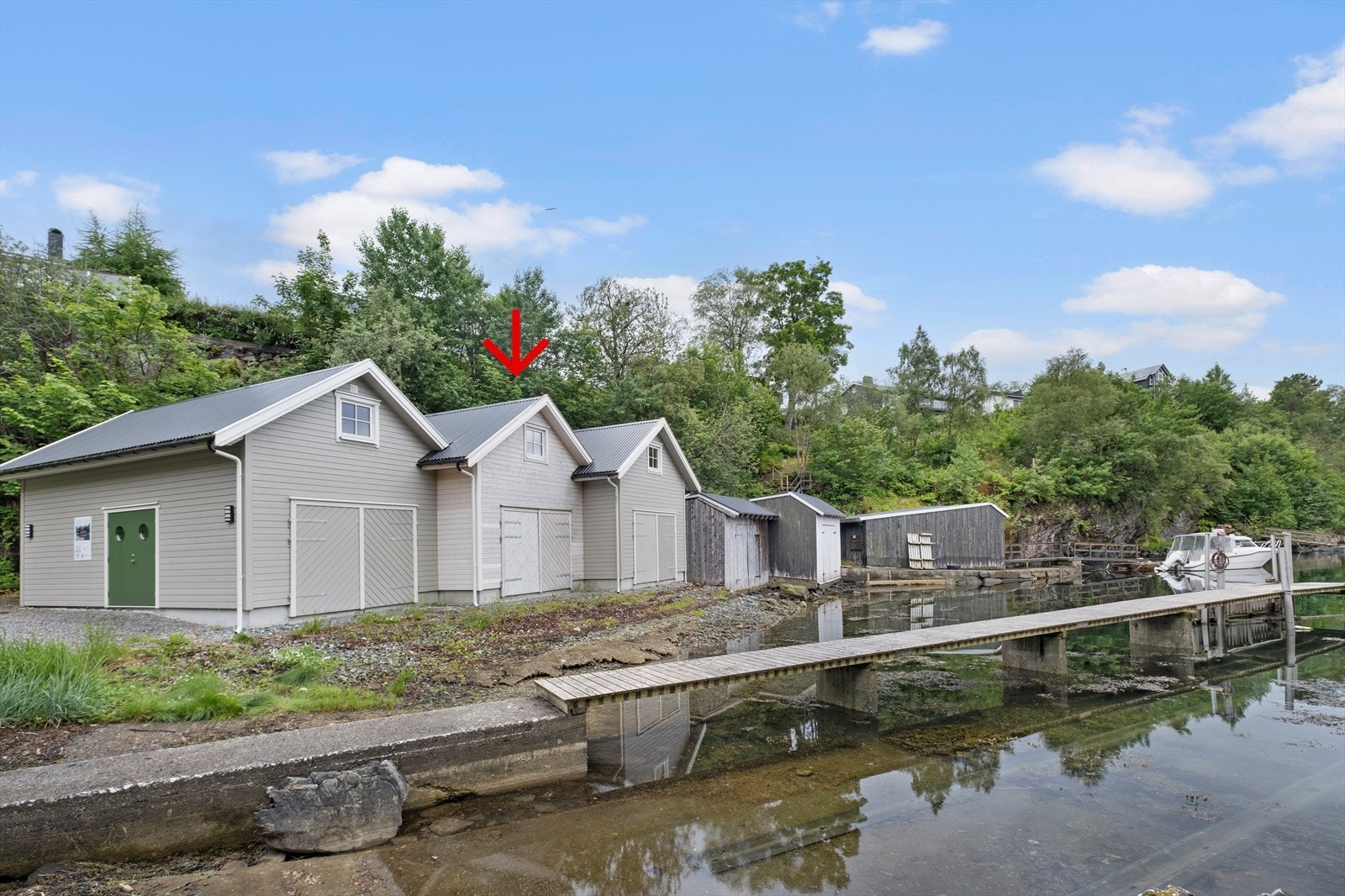 Lettvint tilkomst til naustet Galleribilde