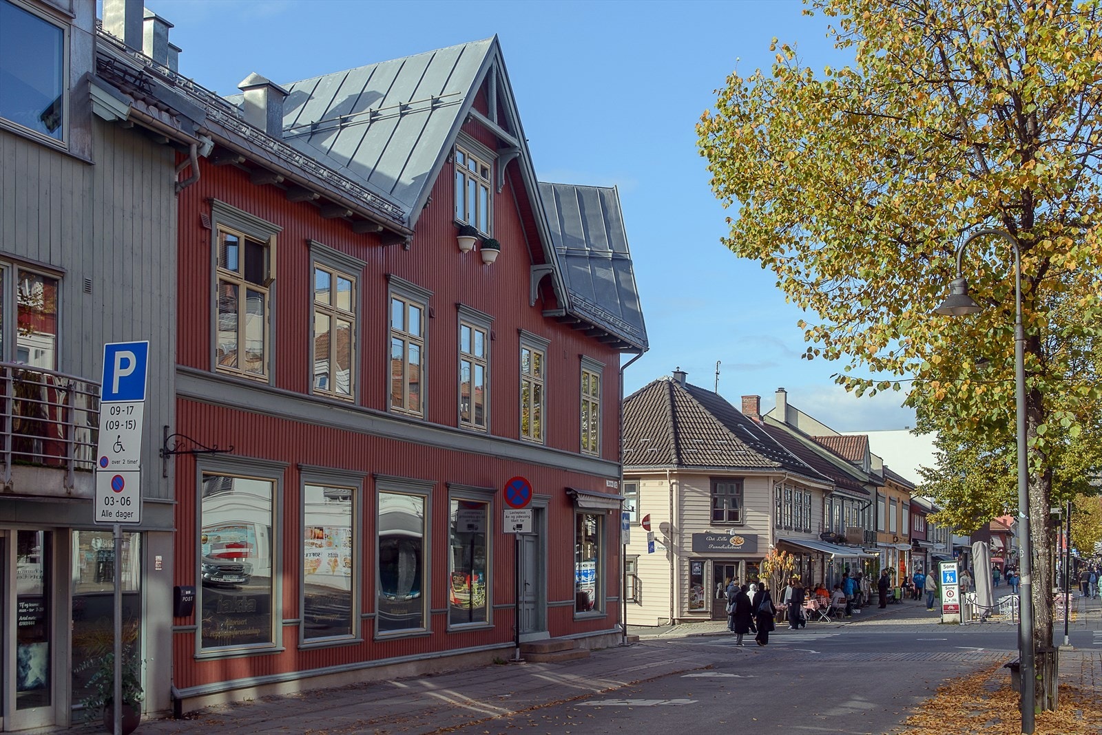 Sameiet består av 11 seksjoner, to næringsseksjoner og ni boligseksjoner. Galleribilde