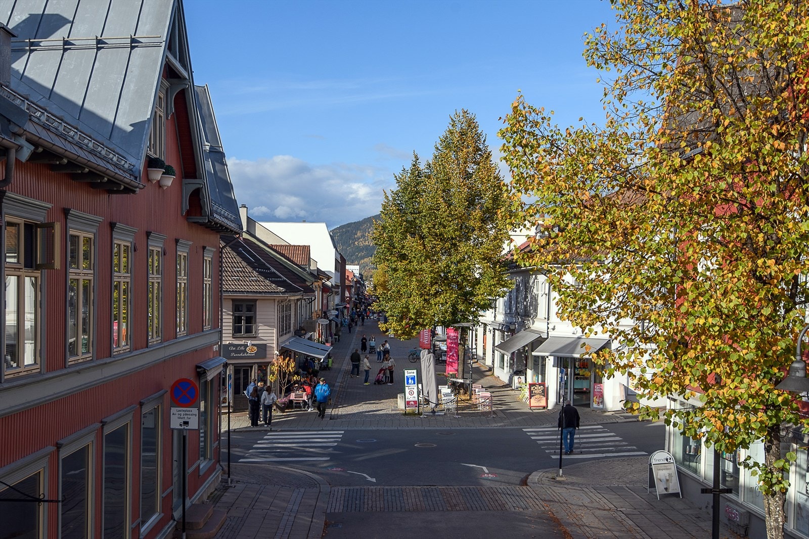 Gågata er rett utenfor døra. Galleribilde