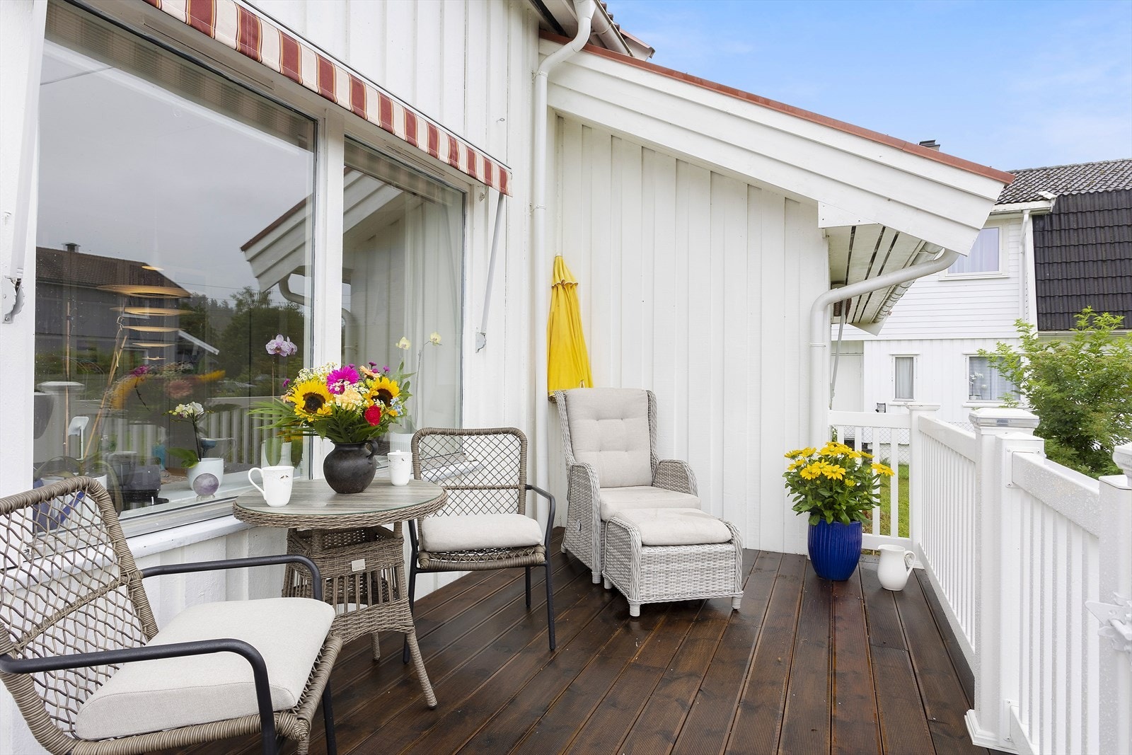 Terrasse. Galleribilde