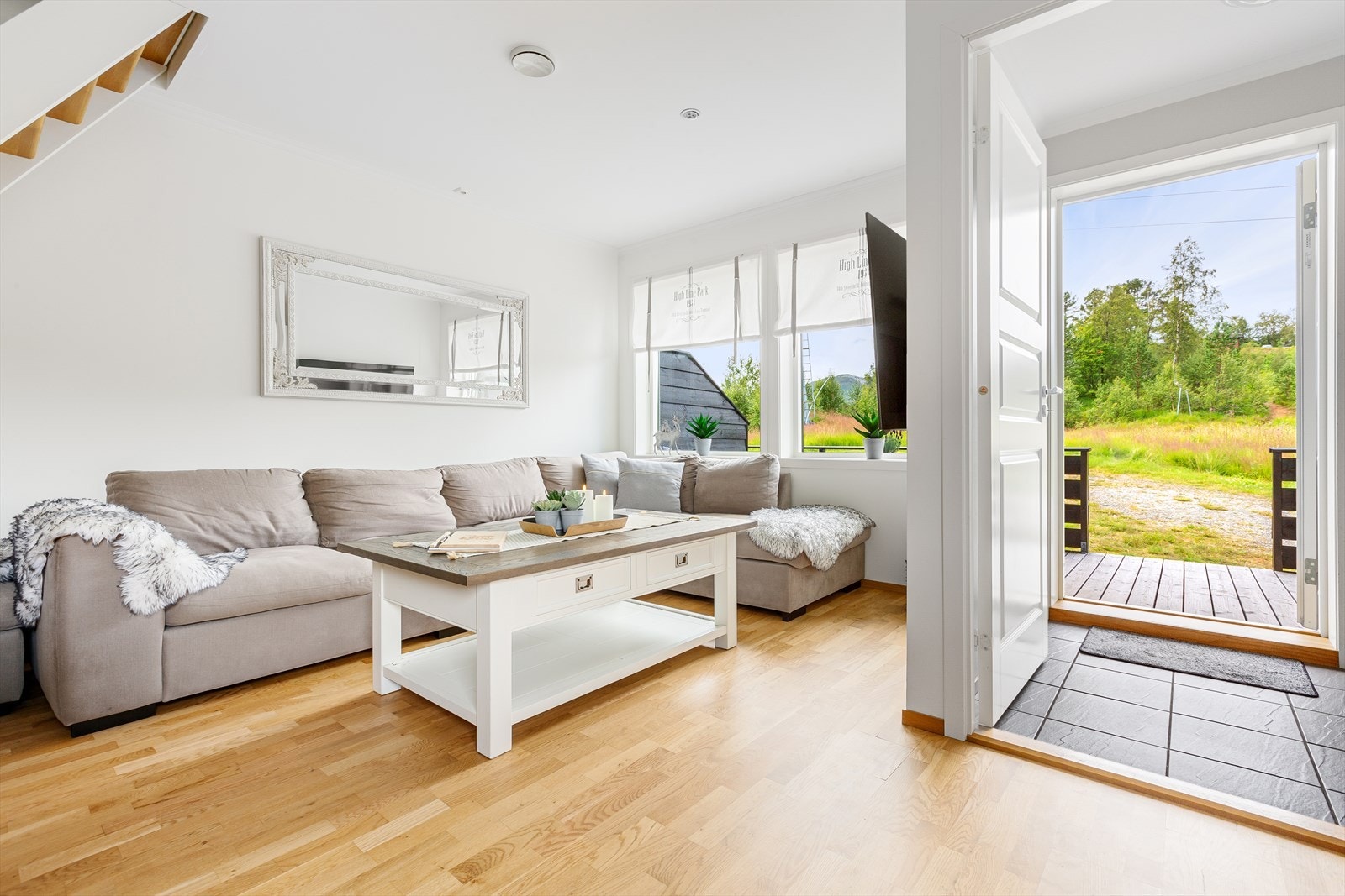 Lys og innbydende stue Galleribilde