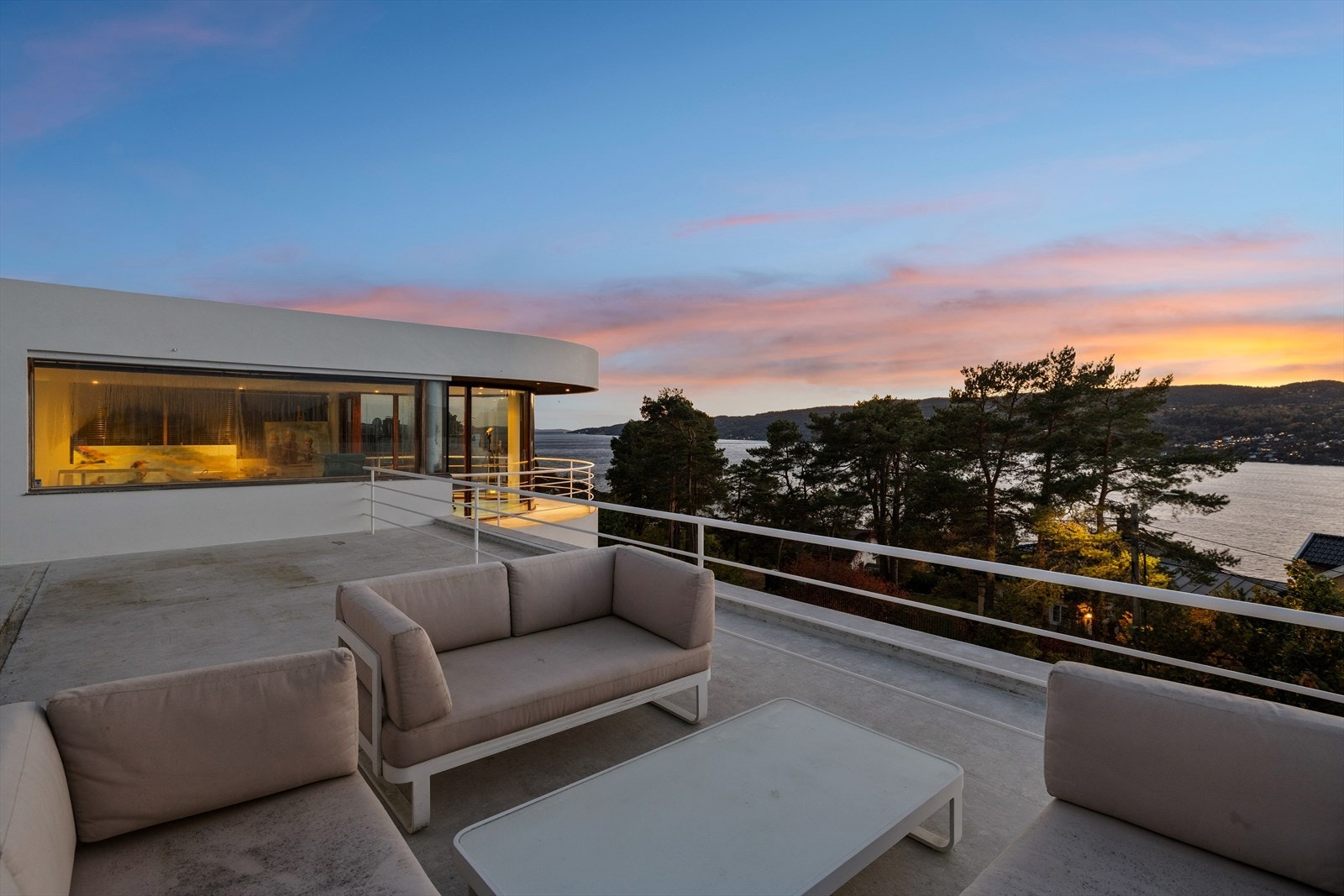 Kveldsstemning. Galleribilde