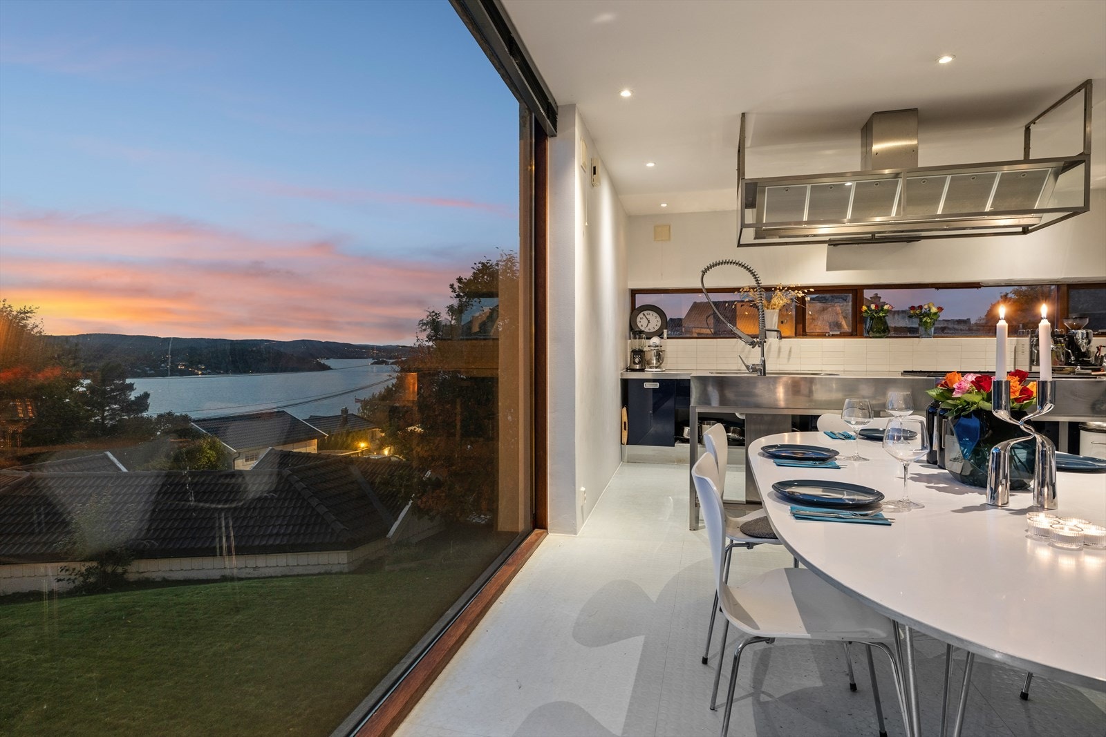 Utsikt fra kjøkken. Galleribilde