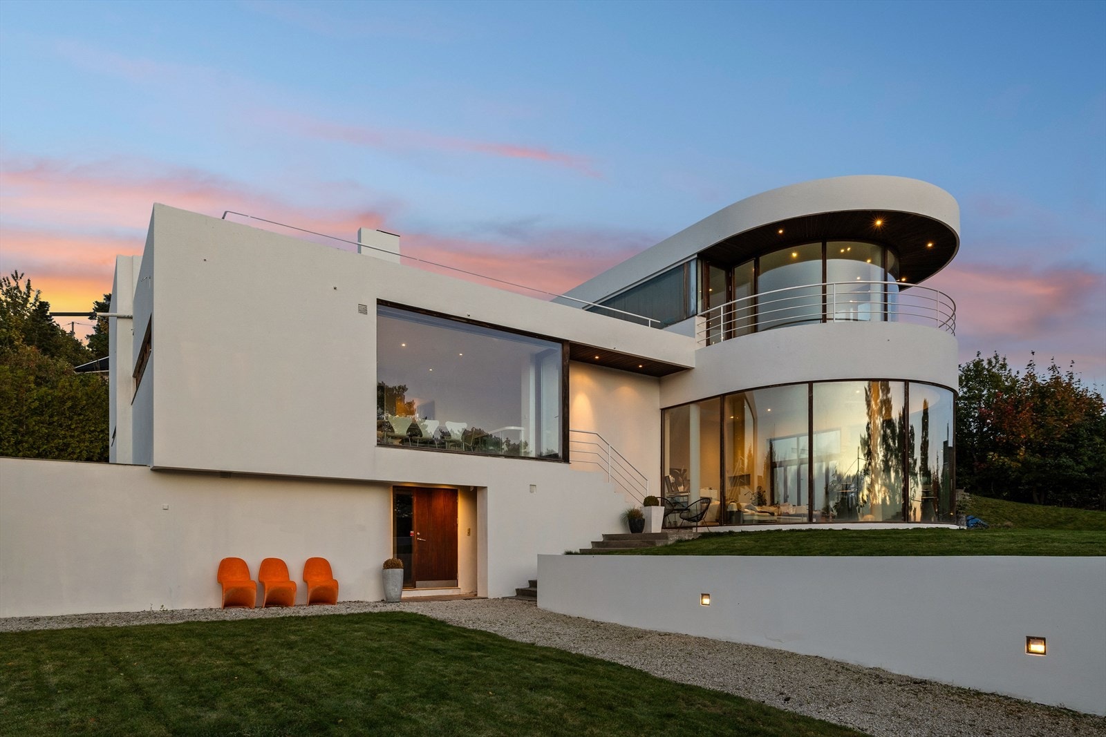 Bråtanveien 3B presenteres av Eiendomsmegler Martin Surén hos DNB Eiendom. Galleribilde