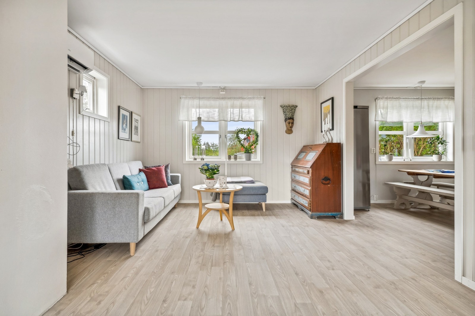 Stue mot kjøkken Galleribilde