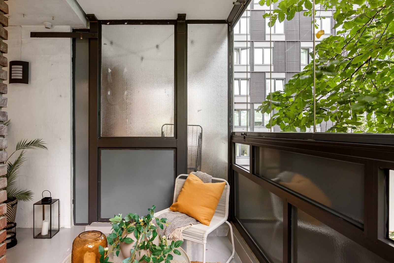 Her er det plass til utemøblement og beplantning Galleribilde