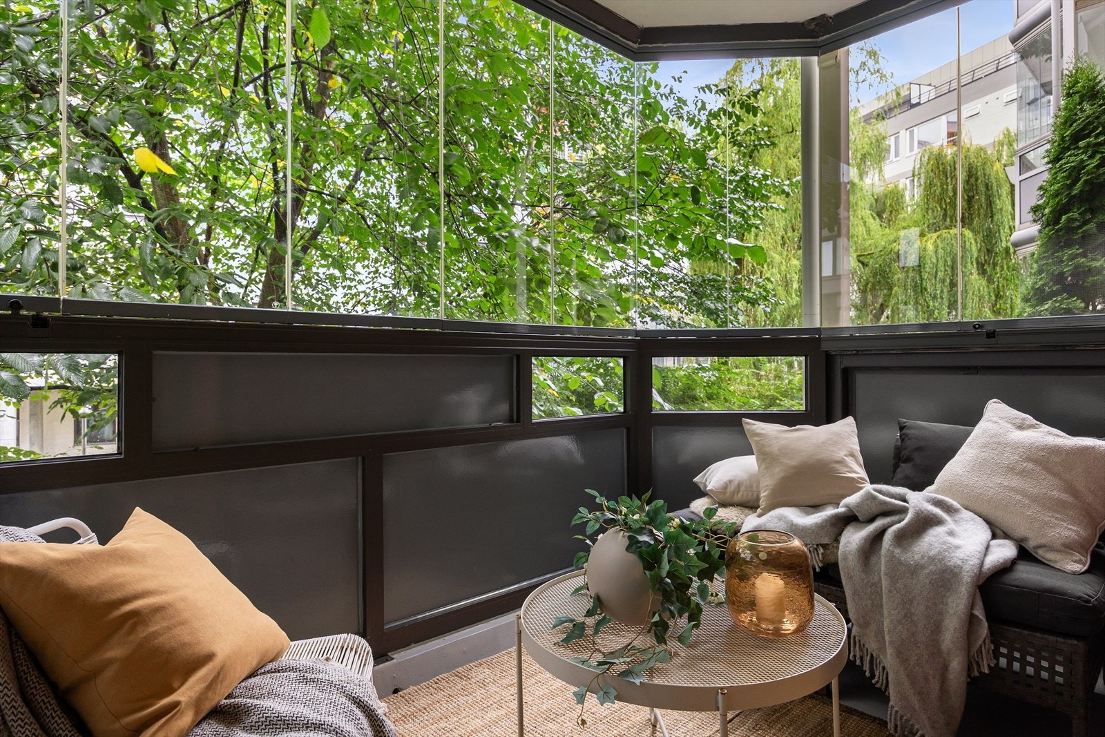 Maria Valentinsen Løken har gleden av å presentere Bjerregaards gate 19! Galleribilde