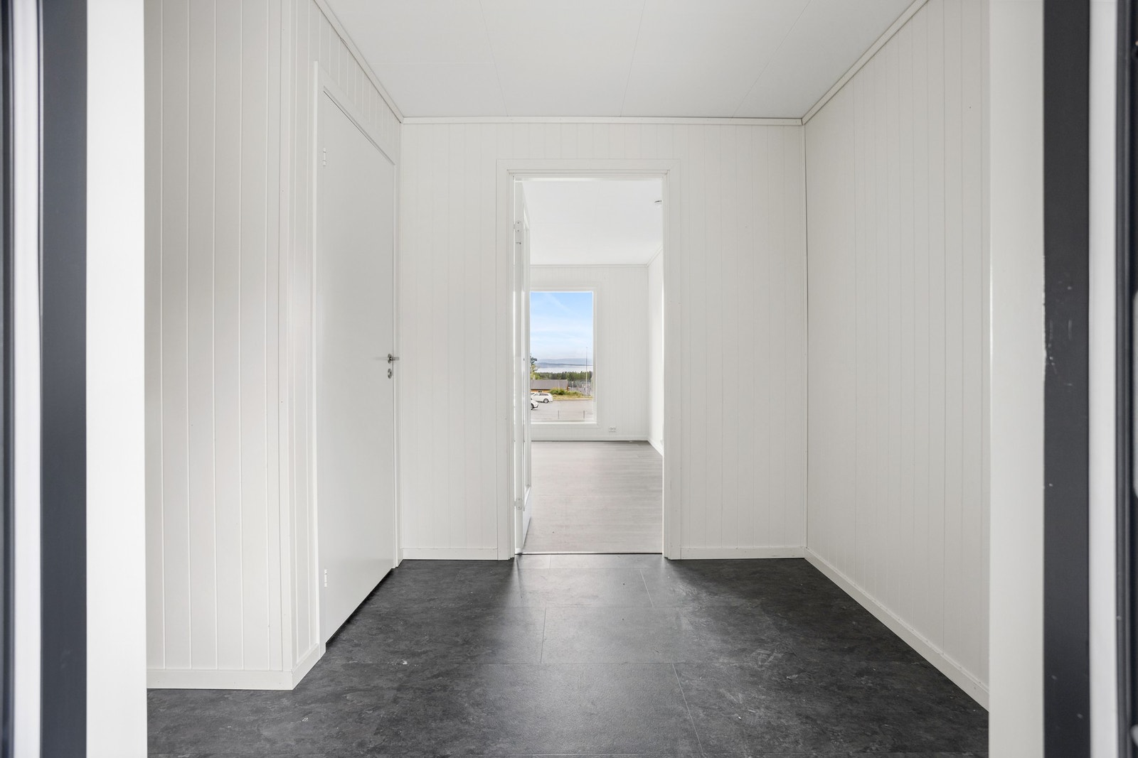 Entré - 10 kvm Galleribilde