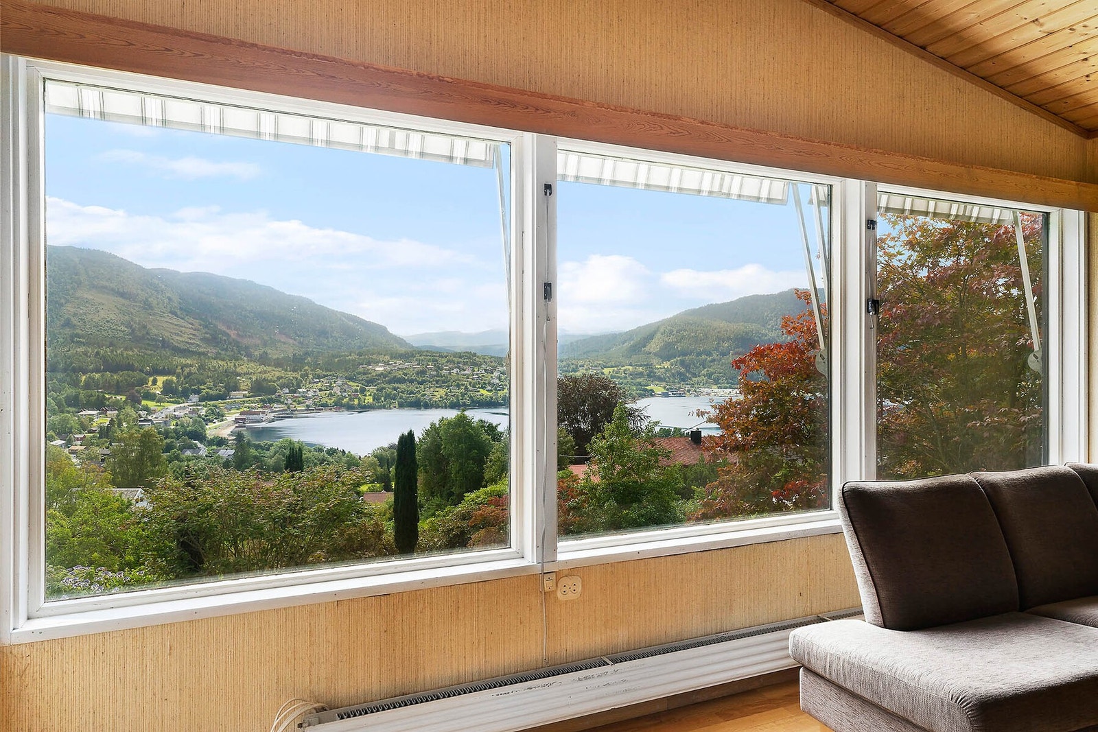 Utsikt over Tingvollvågen Galleribilde