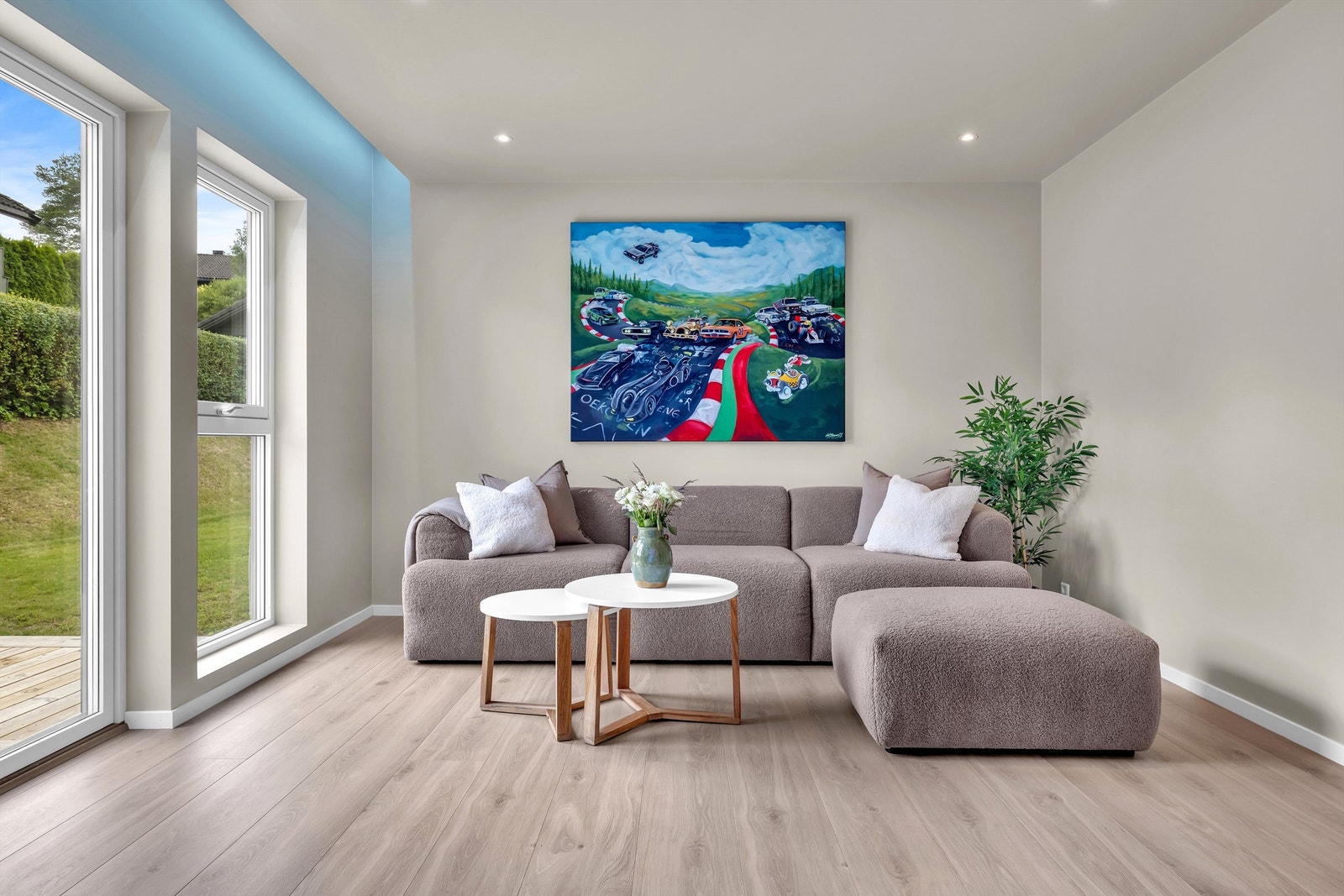 Tv-stuen er perfekt som ekstra plass for husets ungdom Galleribilde