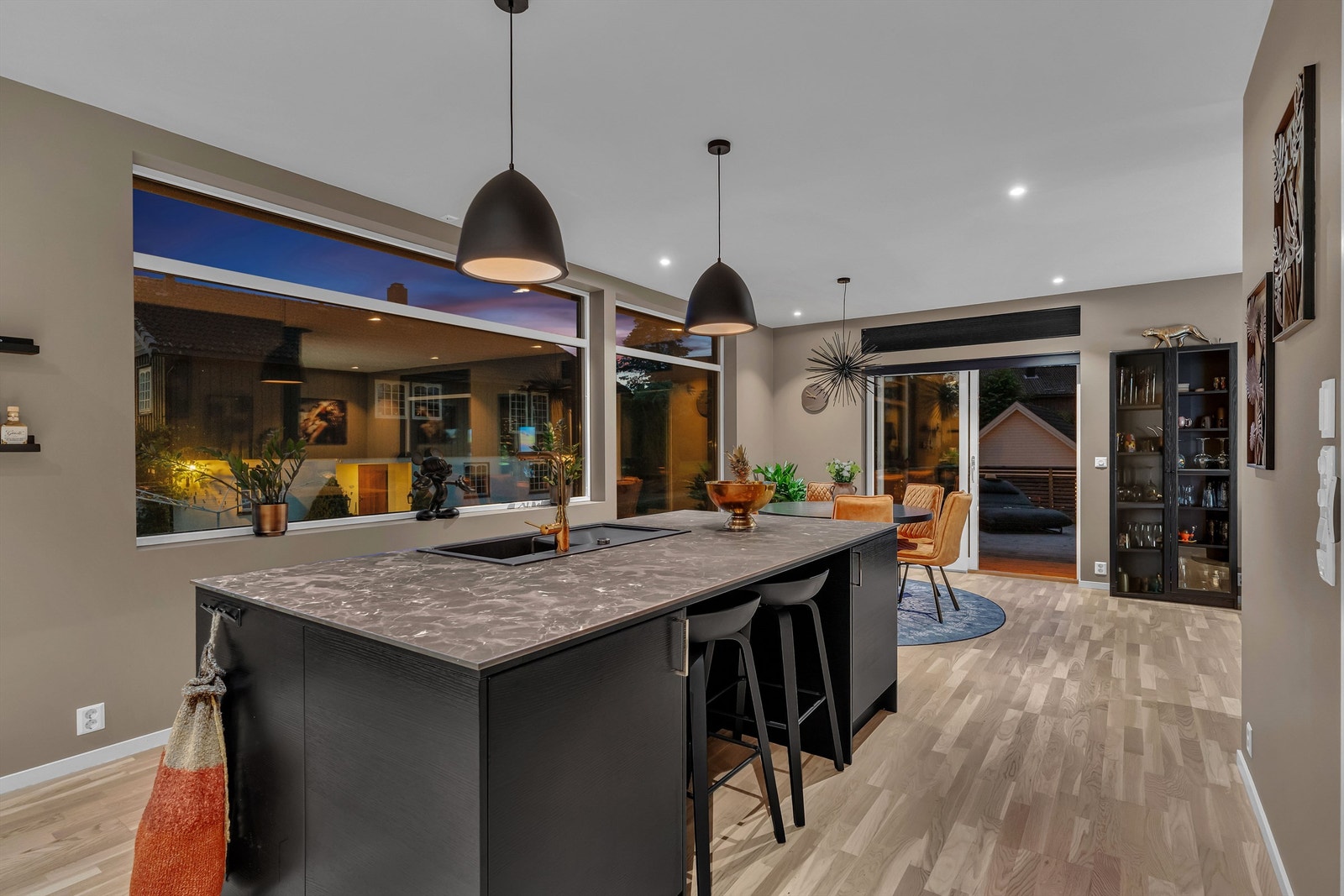 Kjøkkenøy Galleribilde