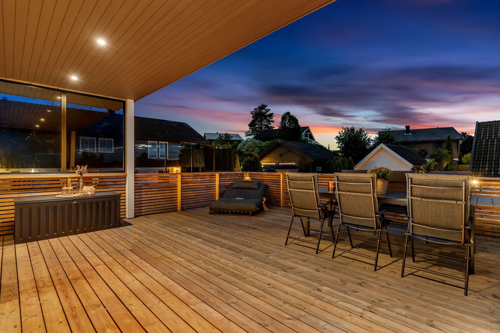 Terrassen er vestvendt og har nydelige solforhold Galleribilde