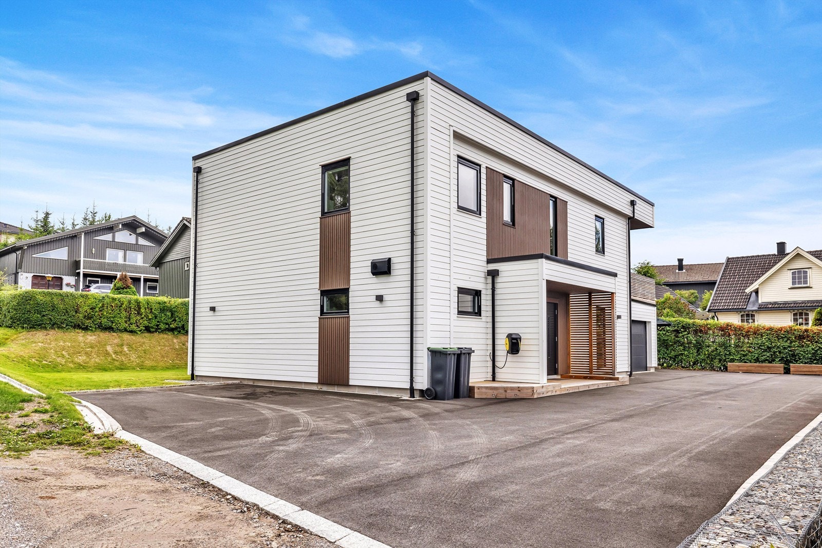 Sandbakkgutua 5B Galleribilde