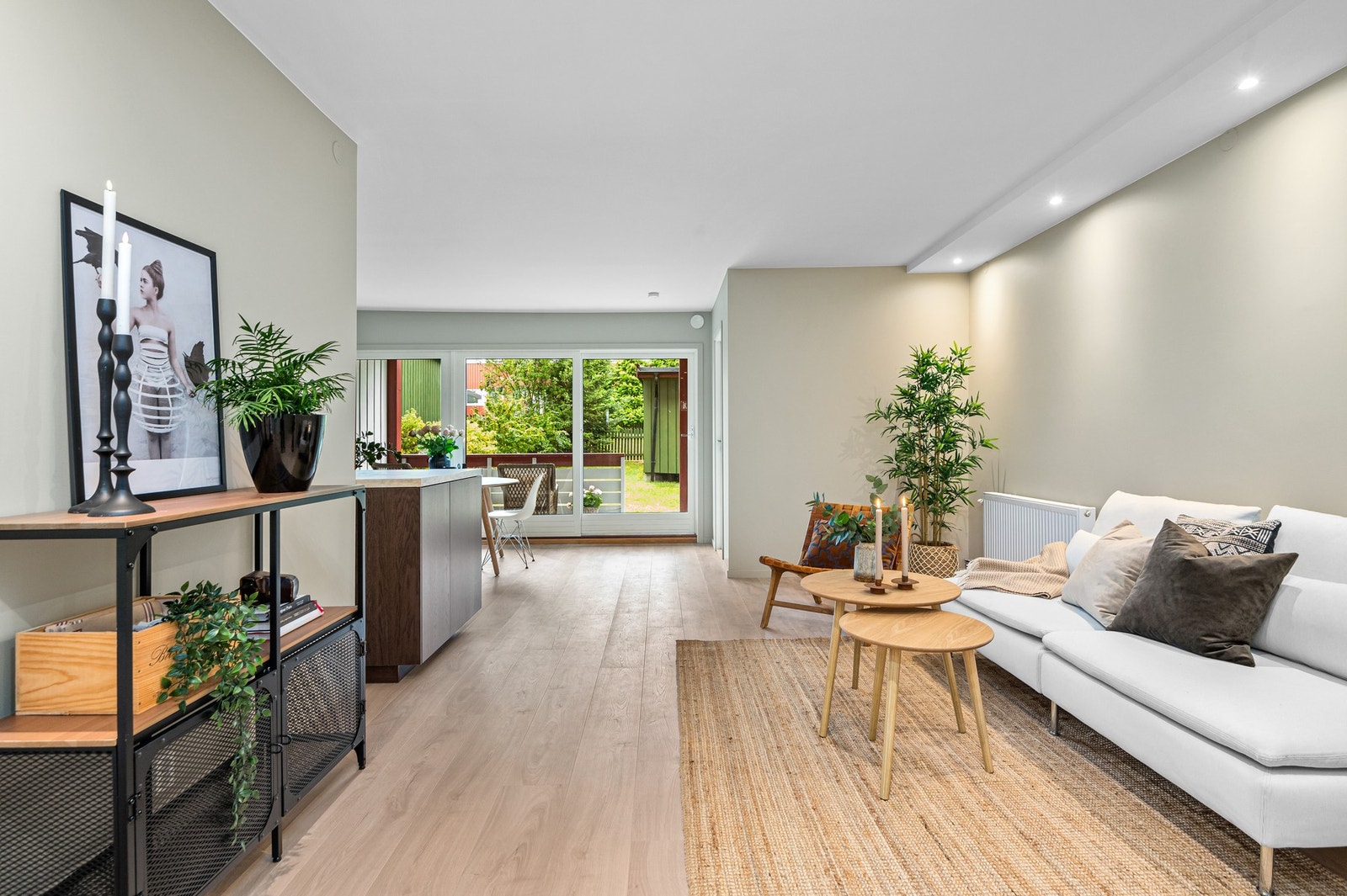 EiendomsMegler 1 ved Ivar Lindrupsen har gleden av å presentere Sollia 36. Galleribilde