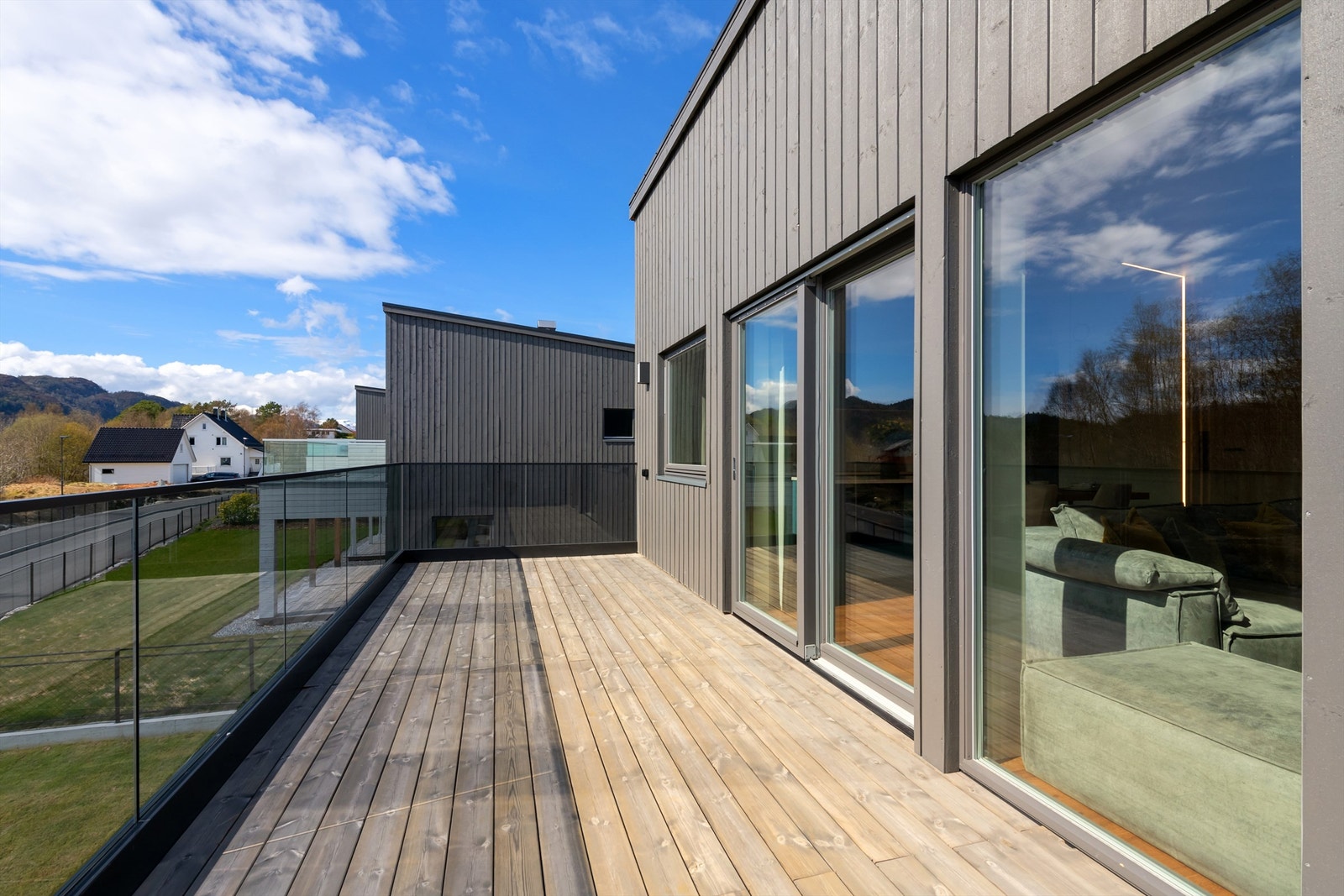 sydvendt veranda på 16m² Galleribilde