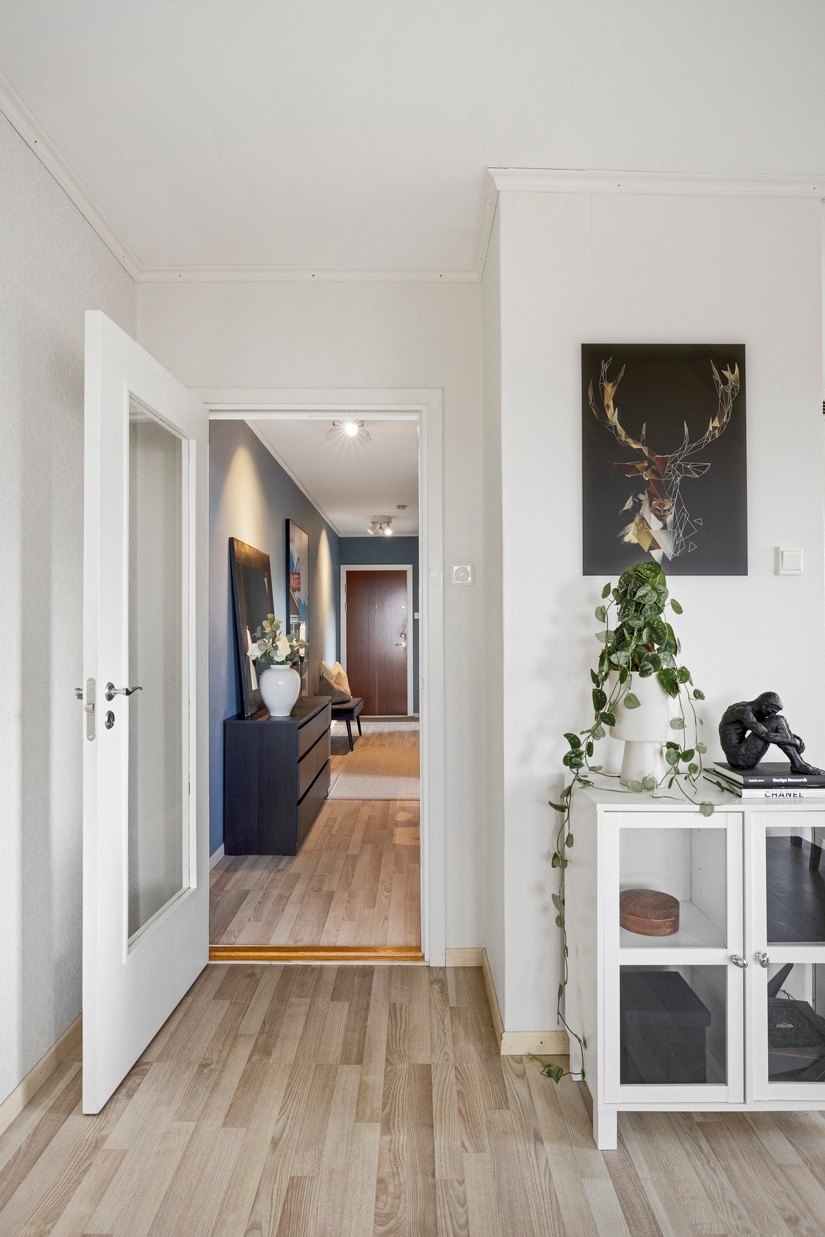 Inngang til stue fra entré. Galleribilde