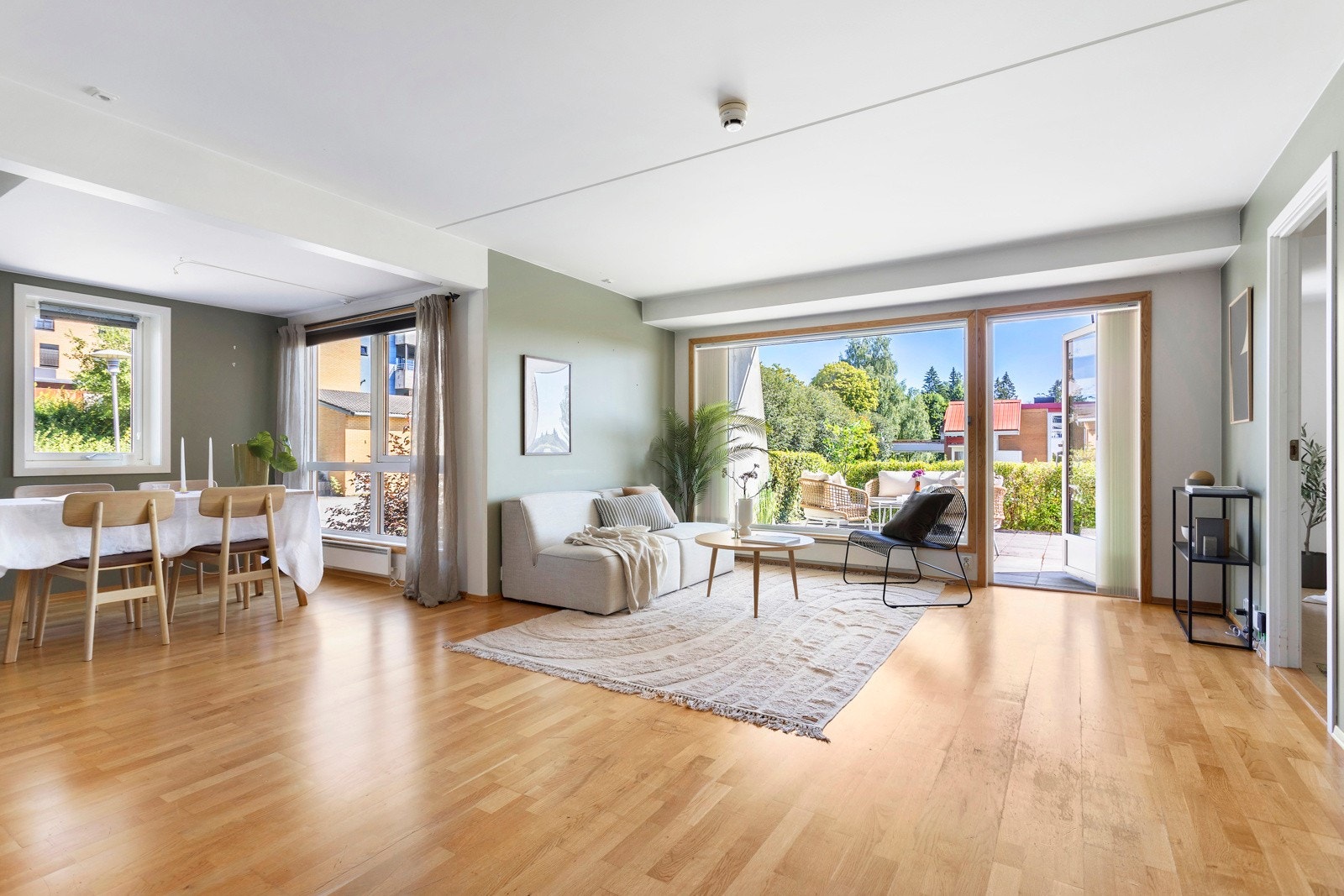 Henrik Wang ved EIE eiendomsmegling har gleden av å presentere Husebyveien 10A! Galleribilde