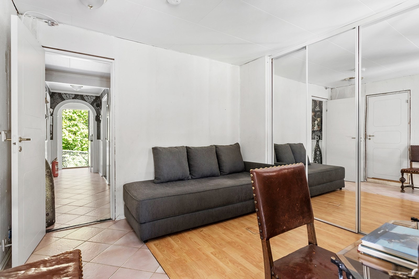 Stue/soverom Galleribilde