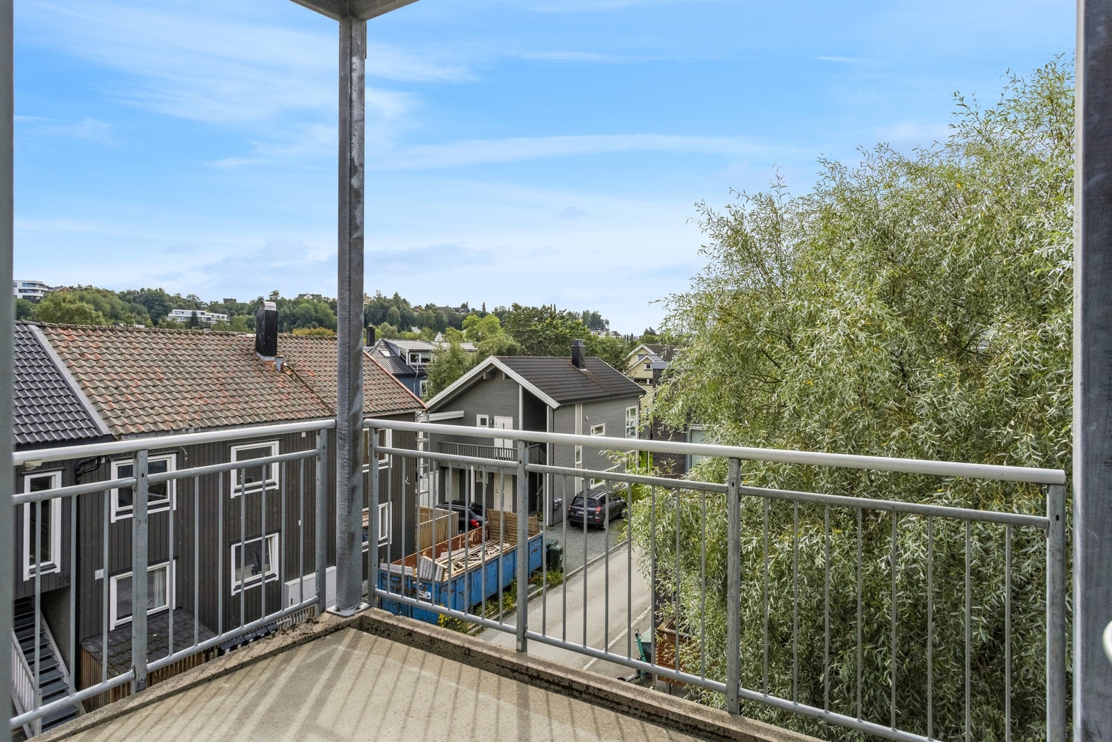 Egen balkong med gode solforhold. Galleribilde