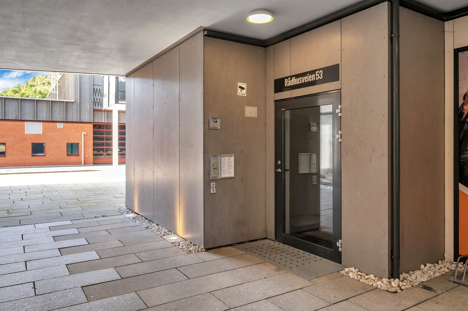 Inngangsparti. Galleribilde