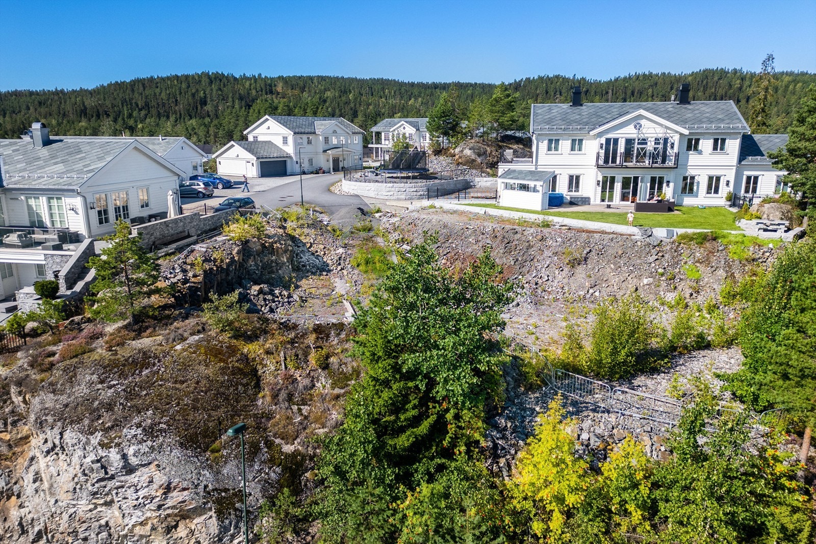 Hektnerhagan 67 ligger i umiddelbar nærhet til Østmarka Galleribilde