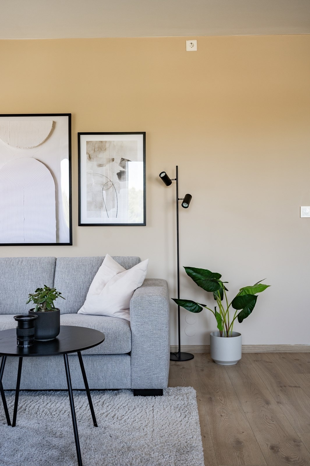 kabel-TV, internett og varmtvann er inkludert i felleskostnadene. Galleribilde