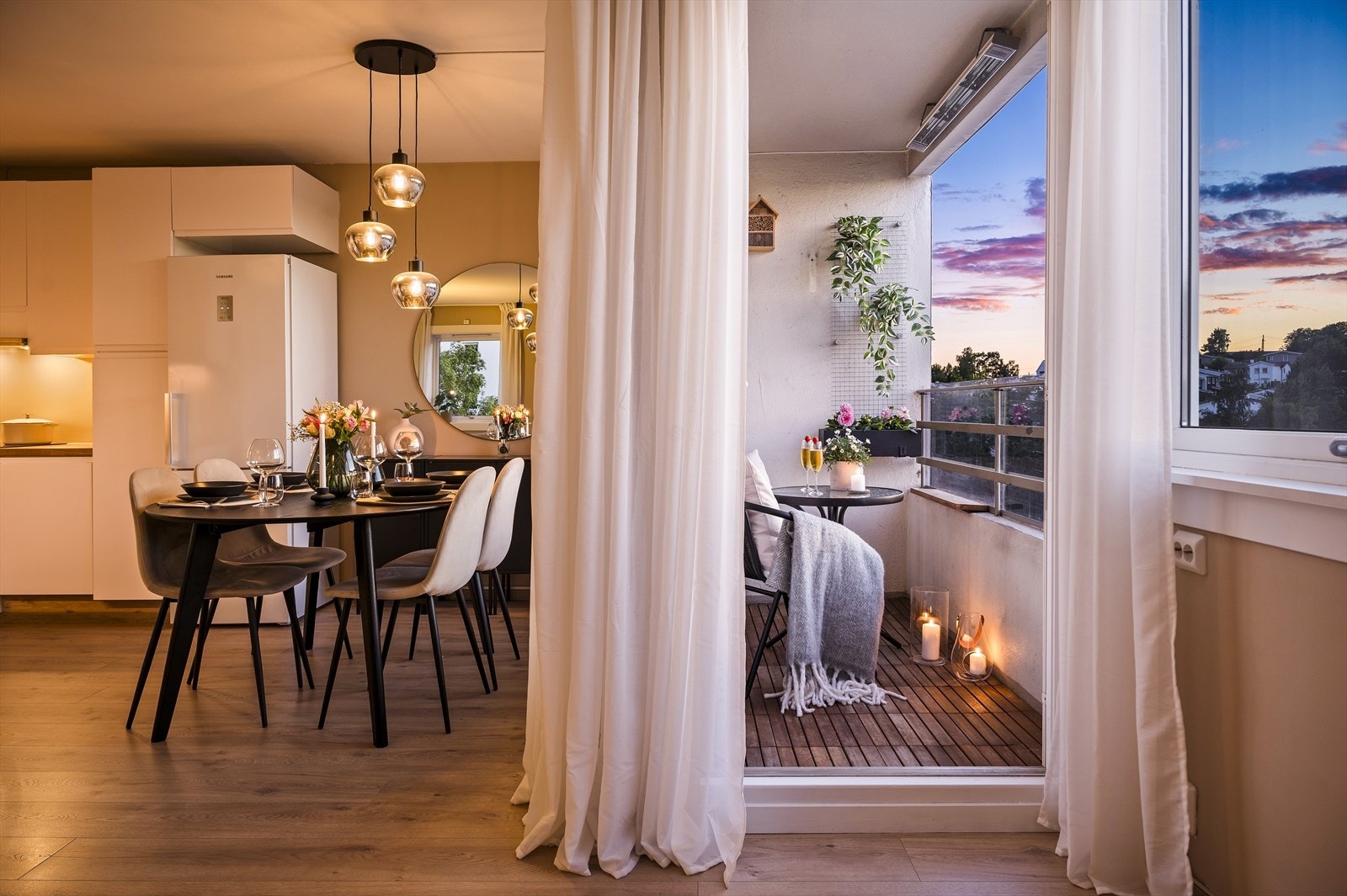 Fra stuen er det utgang til en balkong på ca 3 m². Galleribilde