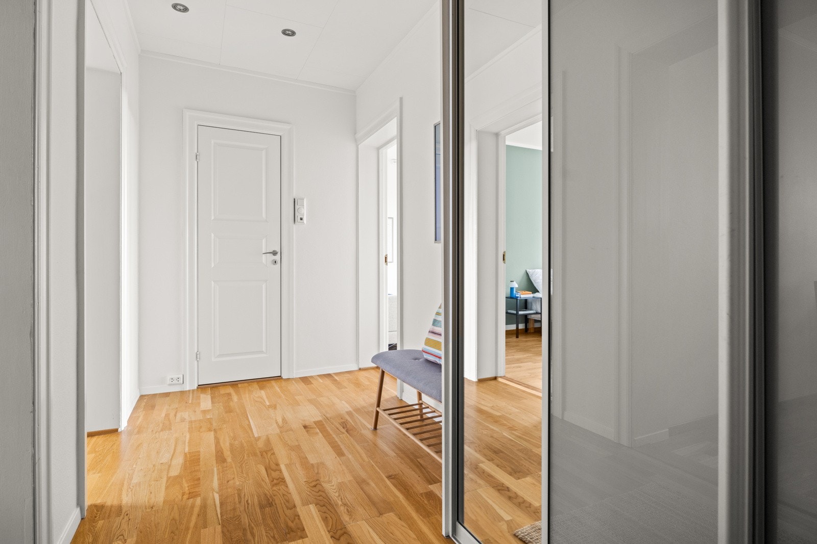 Entré. Galleribilde